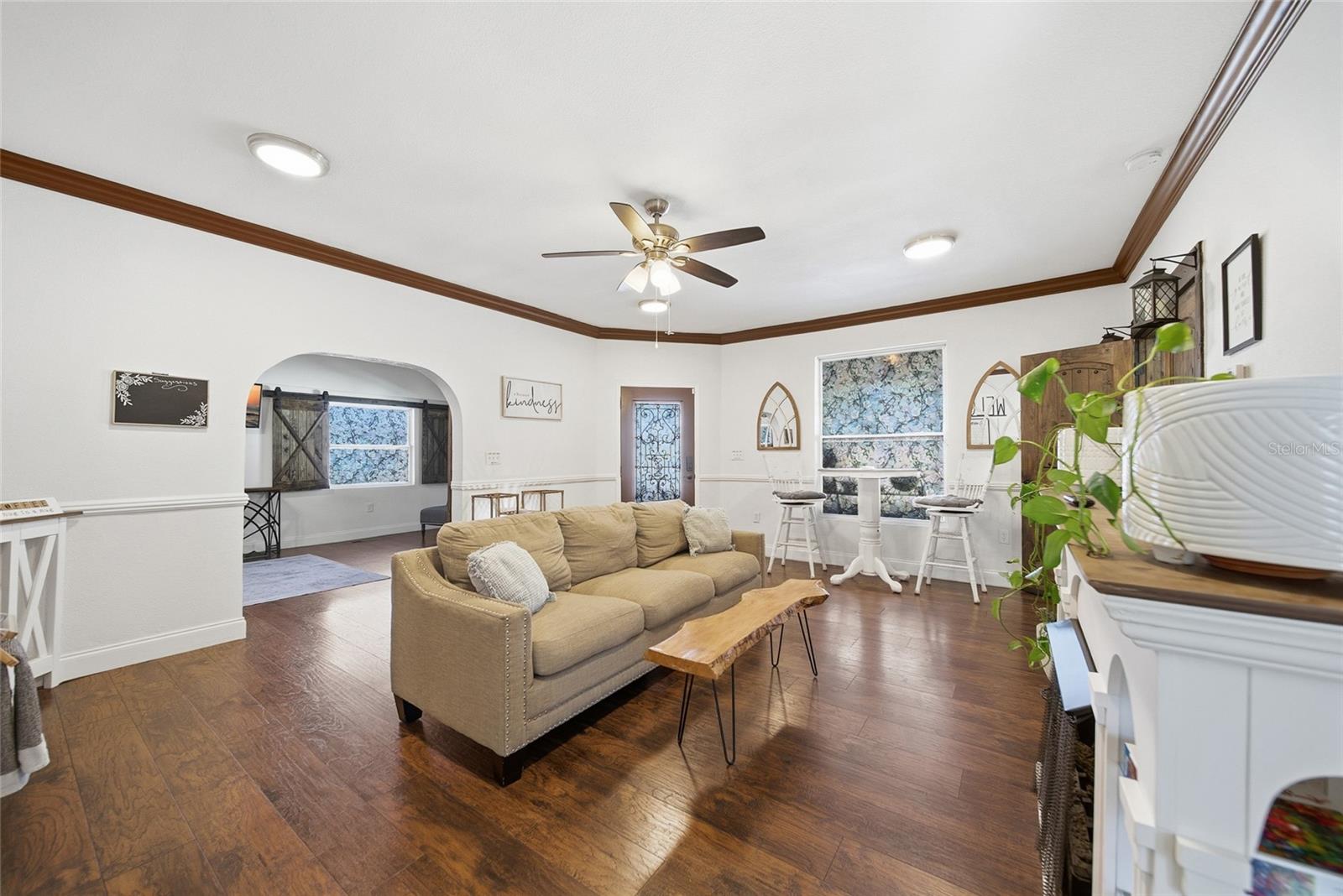 Image 9 of 35 For 1734 3rd Street Ne