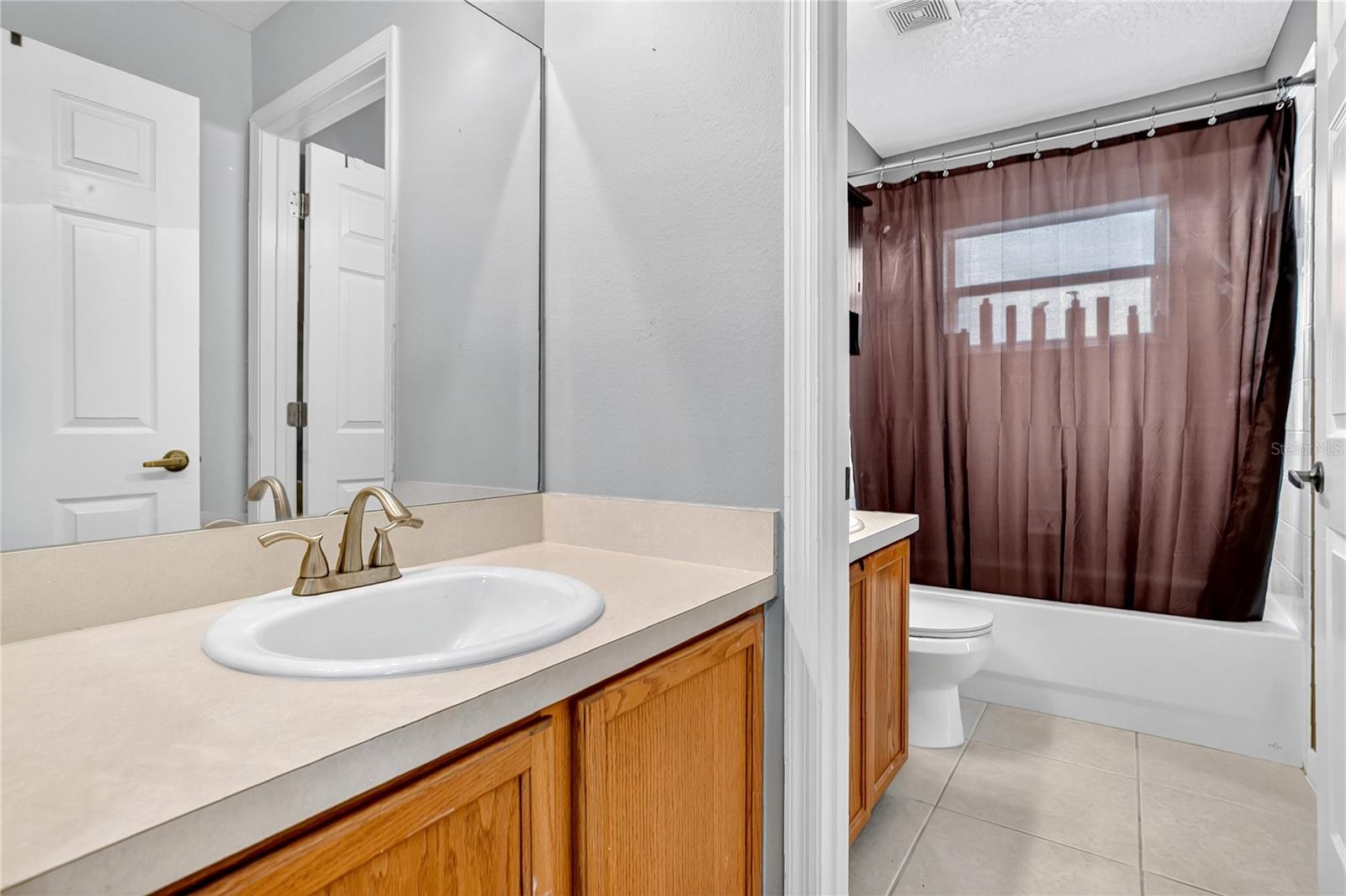 Image 18 of 27 For 223 Tavestock Loop