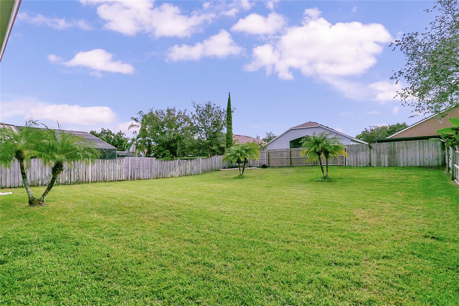 Image 22 of 27 For 223 Tavestock Loop