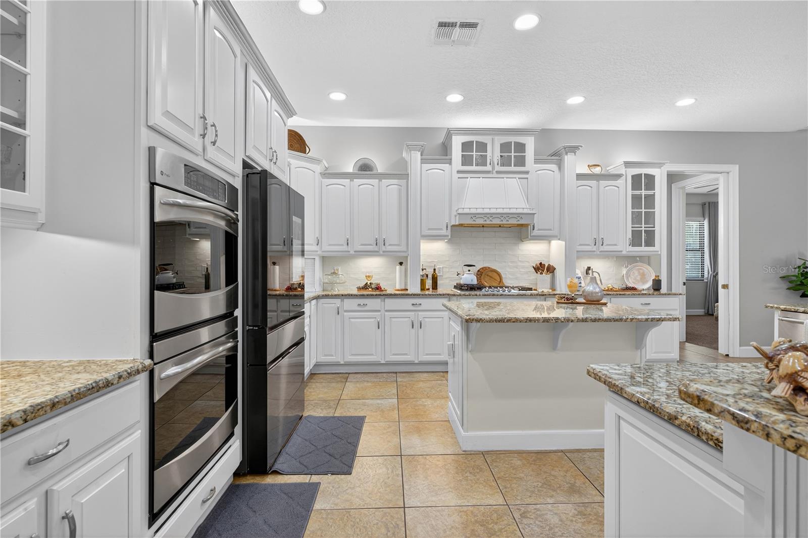 Image 26 of 89 For 8541 Christophers Haven Court