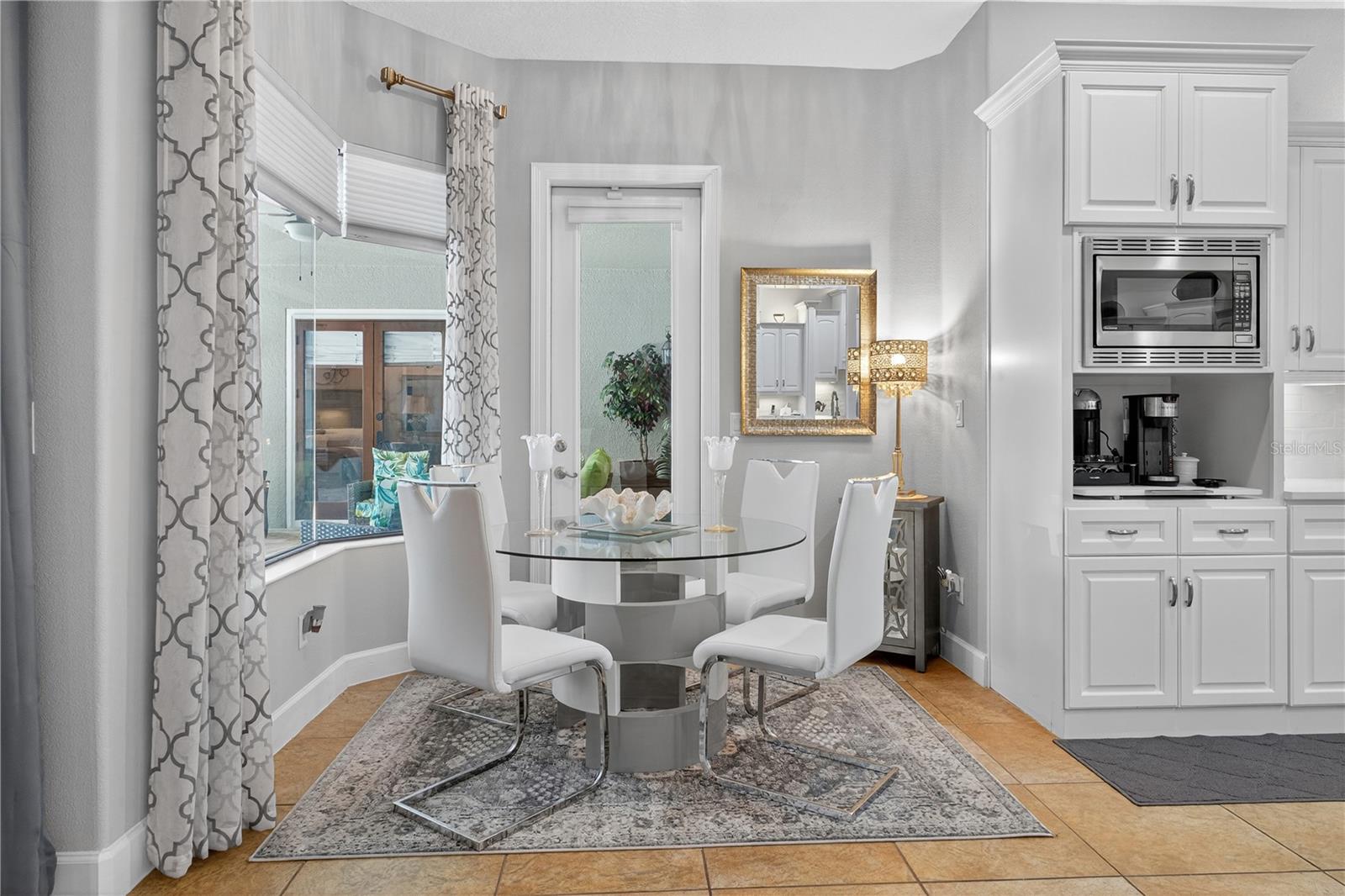 Image 27 of 89 For 8541 Christophers Haven Court