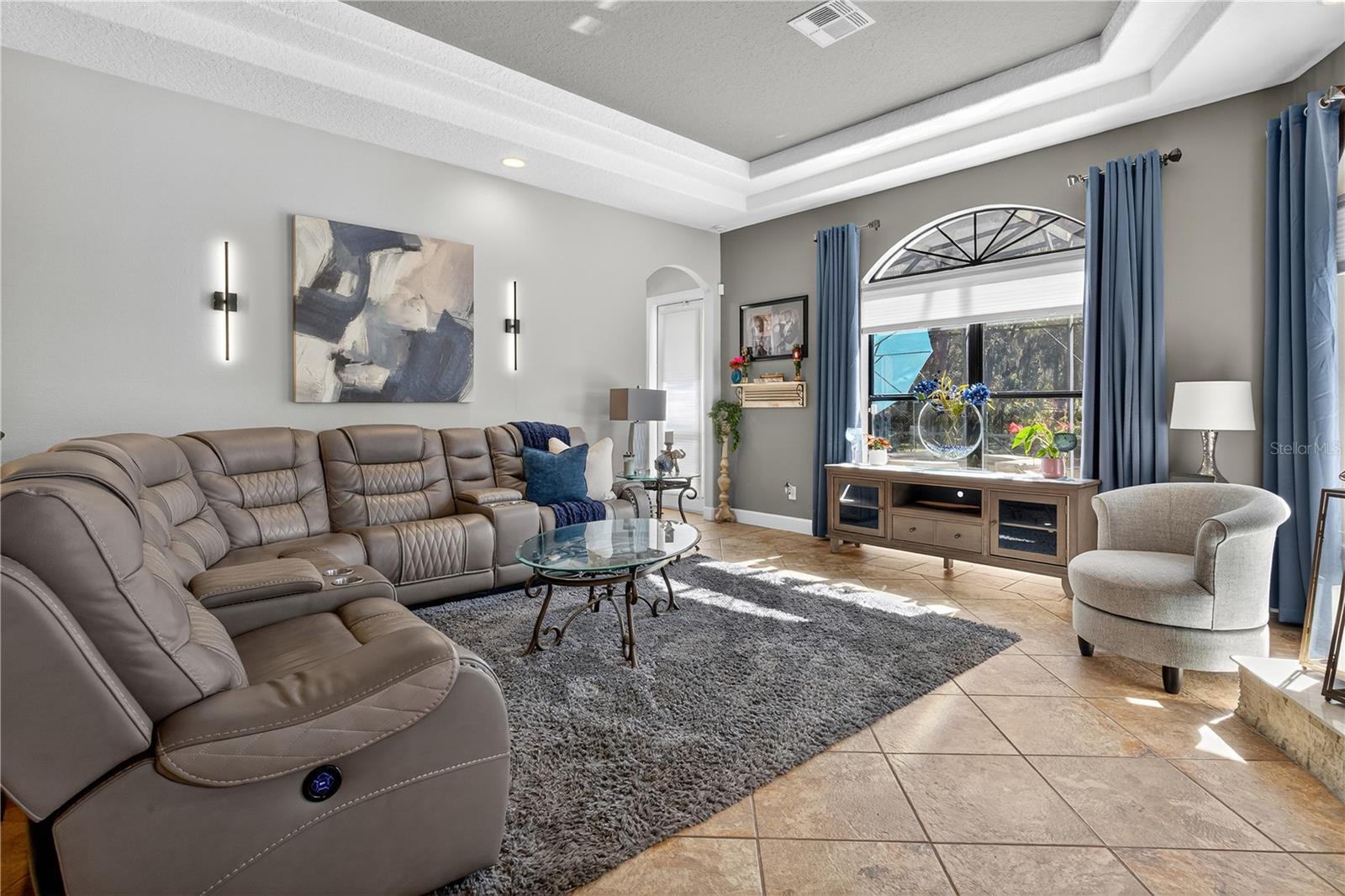 Image 33 of 89 For 8541 Christophers Haven Court