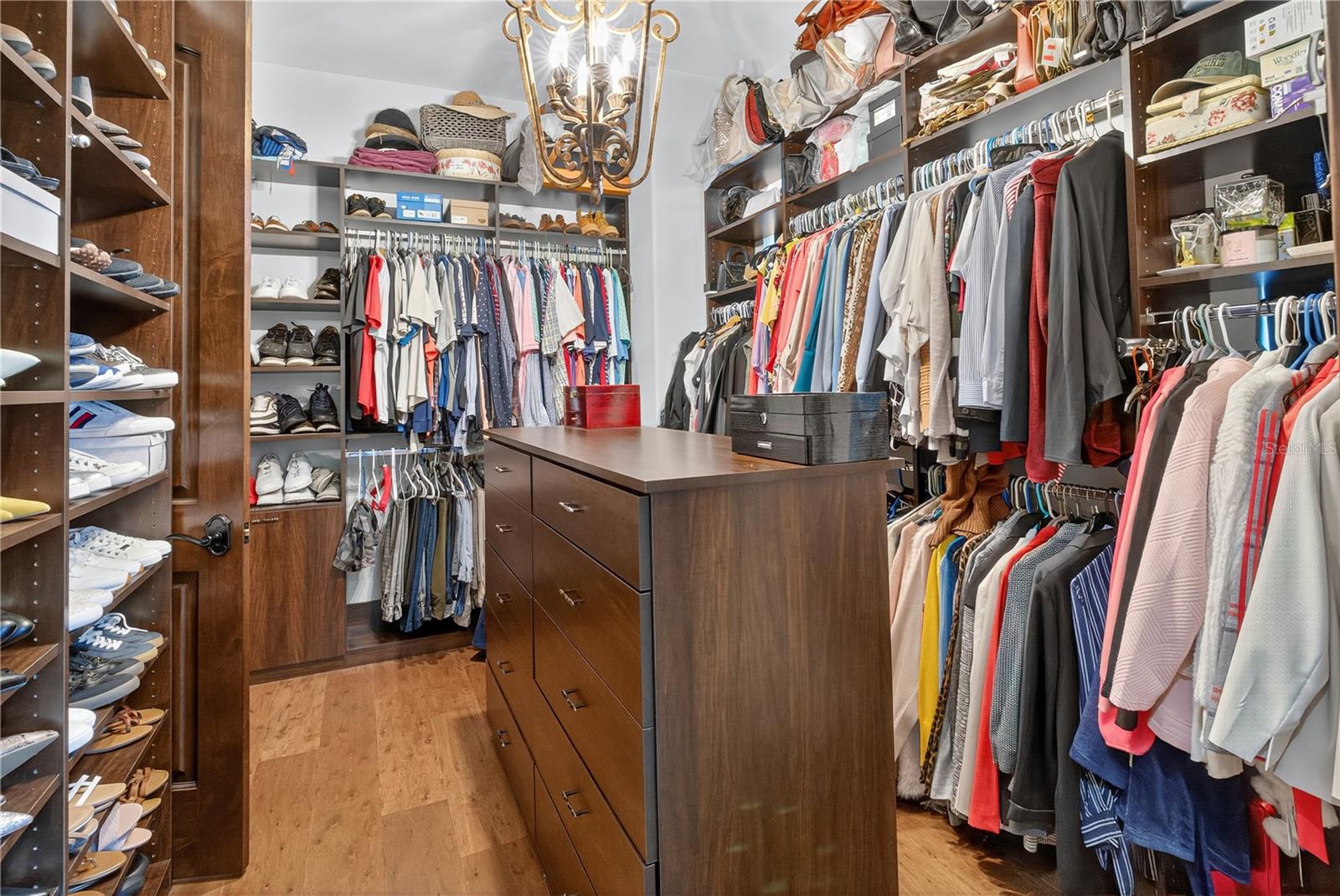 Image 60 of 89 For 8541 Christophers Haven Court