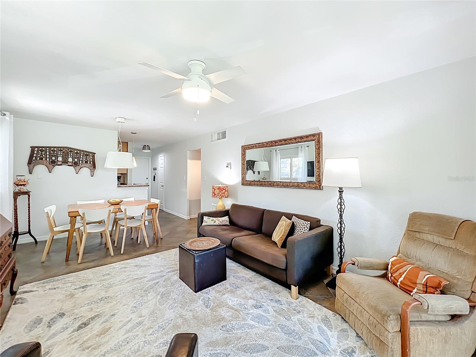 Image 19 of 60 For 1100 Delaney Avenue G23