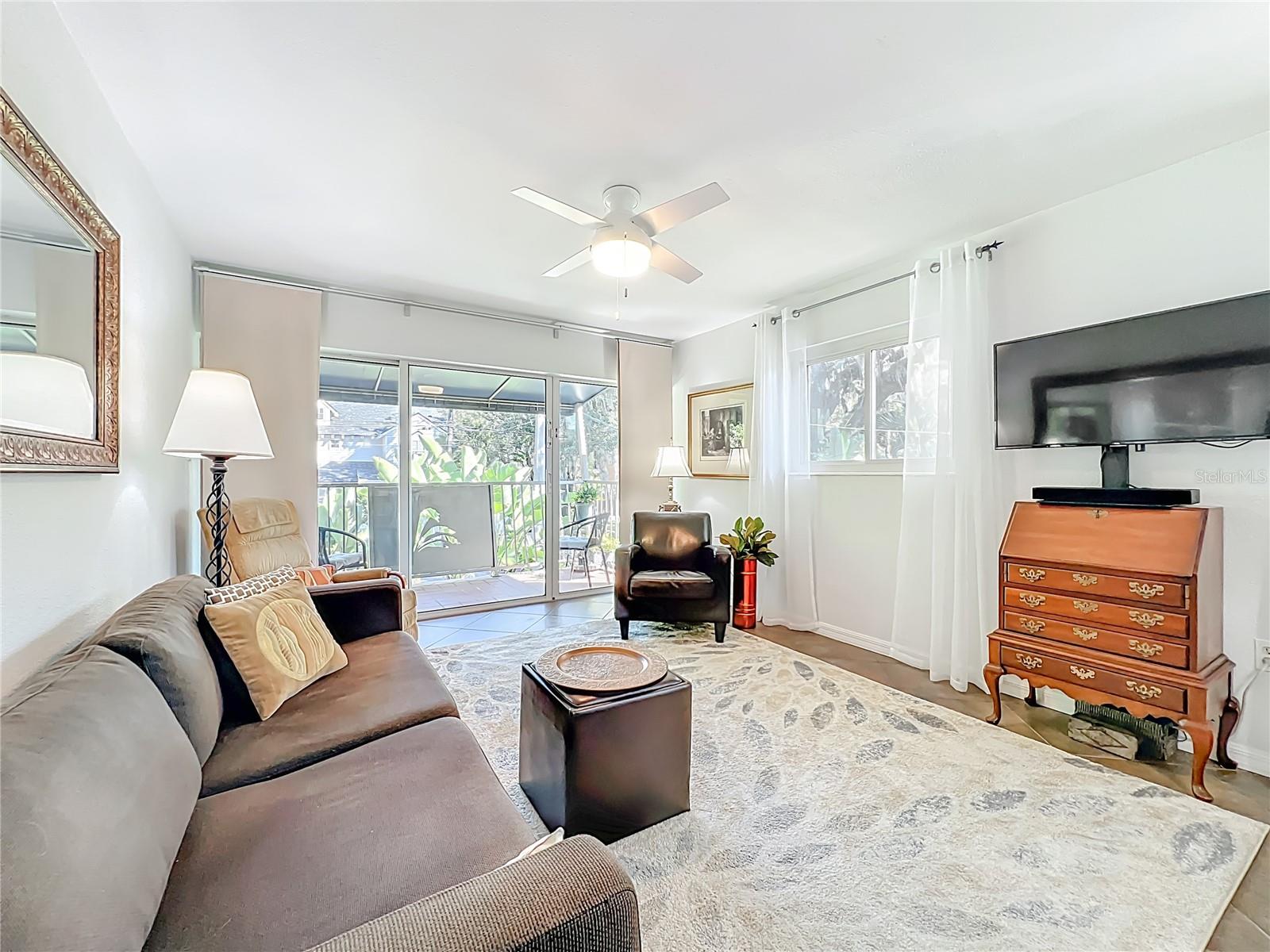 Image 22 of 60 For 1100 Delaney Avenue G23