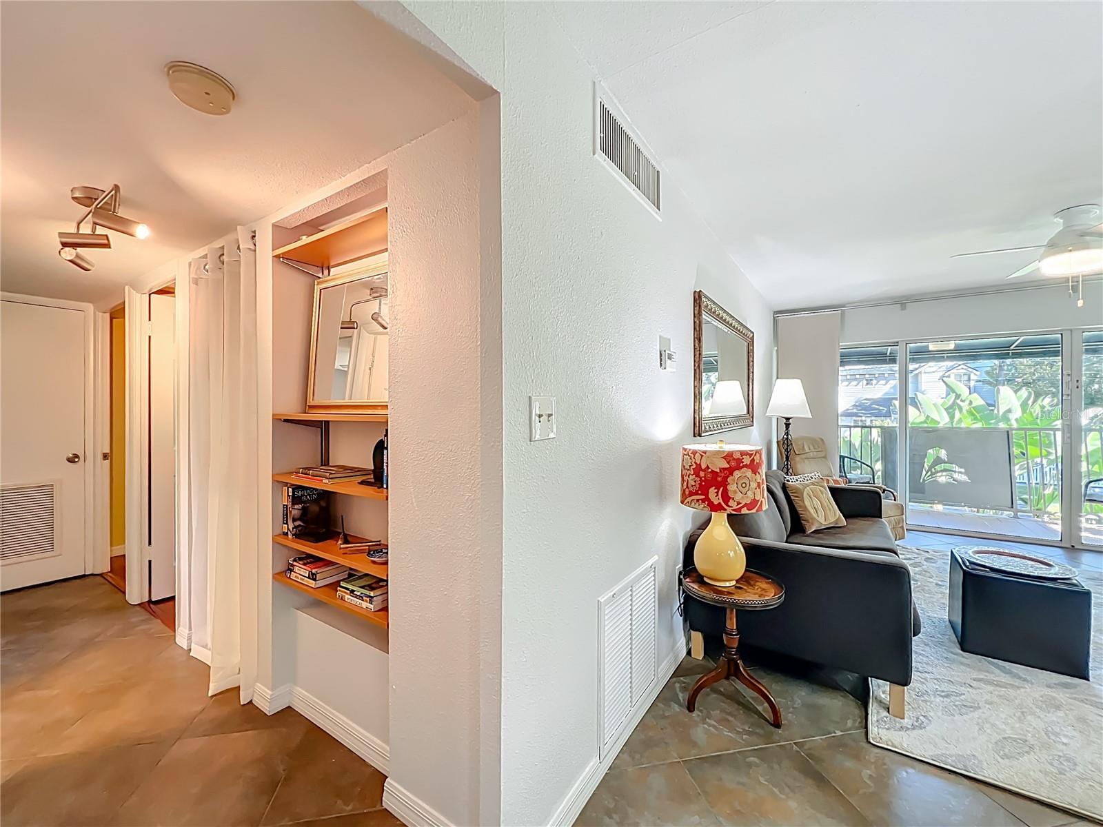 Image 23 of 60 For 1100 Delaney Avenue G23