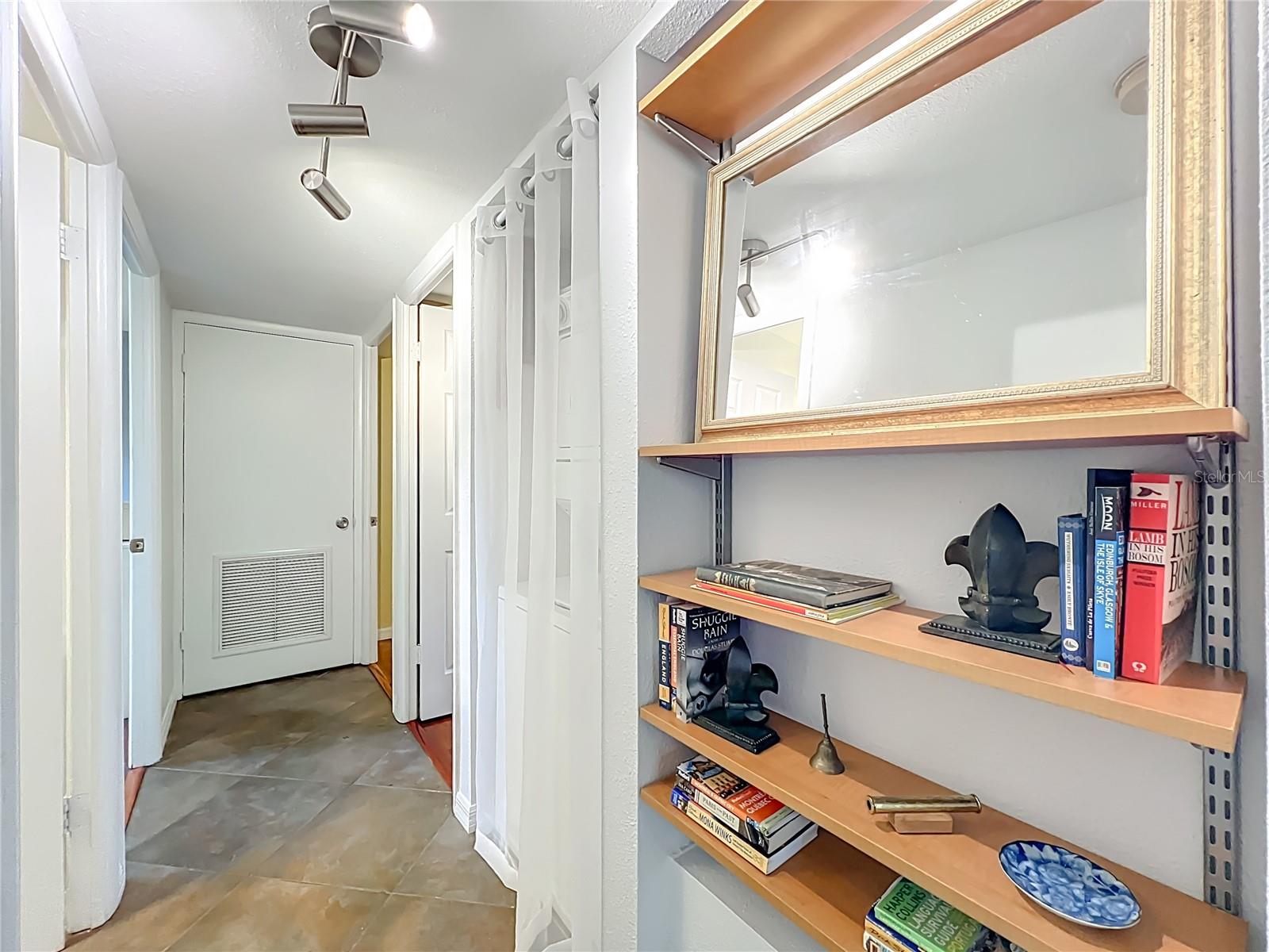 Image 24 of 60 For 1100 Delaney Avenue G23