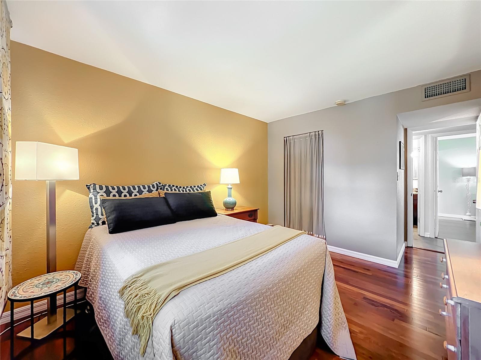 Image 27 of 60 For 1100 Delaney Avenue G23