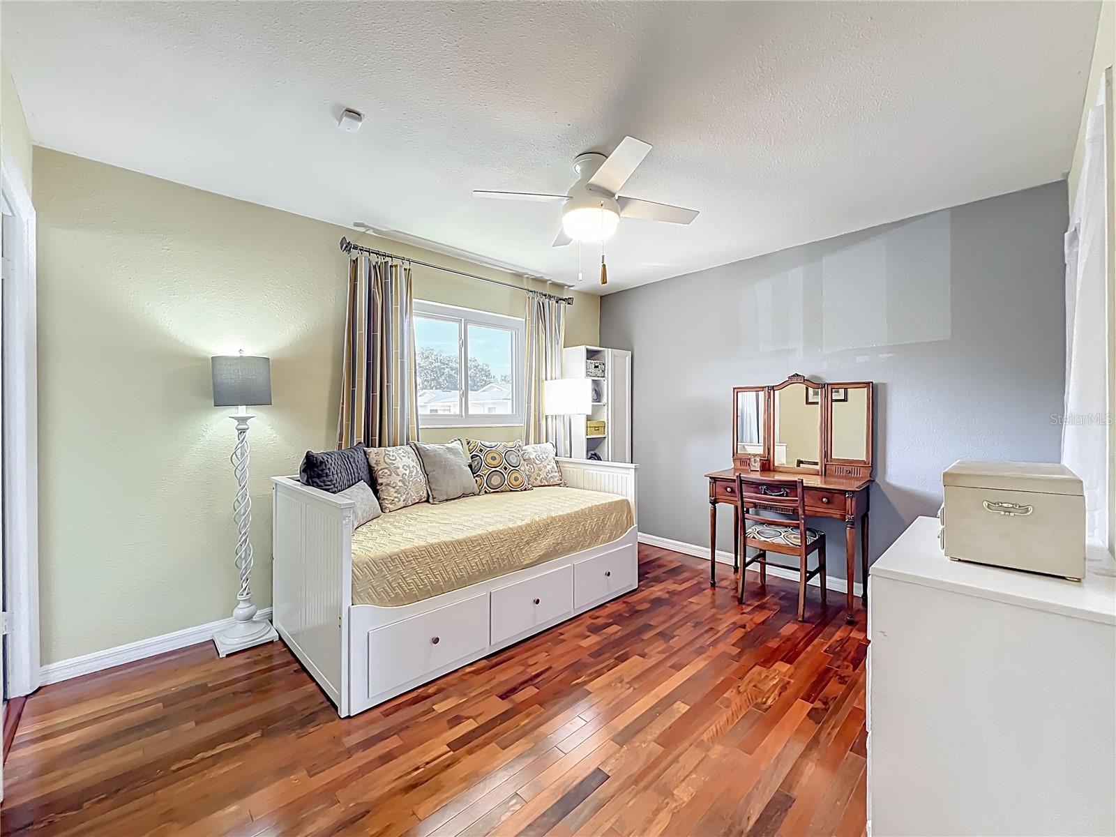 Image 34 of 60 For 1100 Delaney Avenue G23