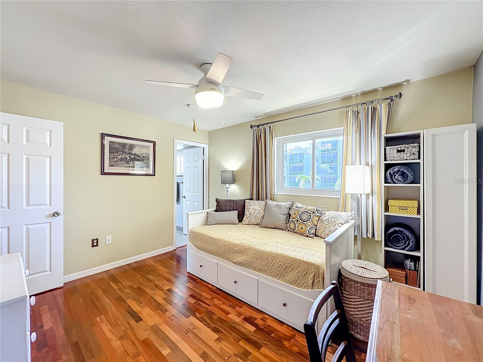 Image 35 of 60 For 1100 Delaney Avenue G23