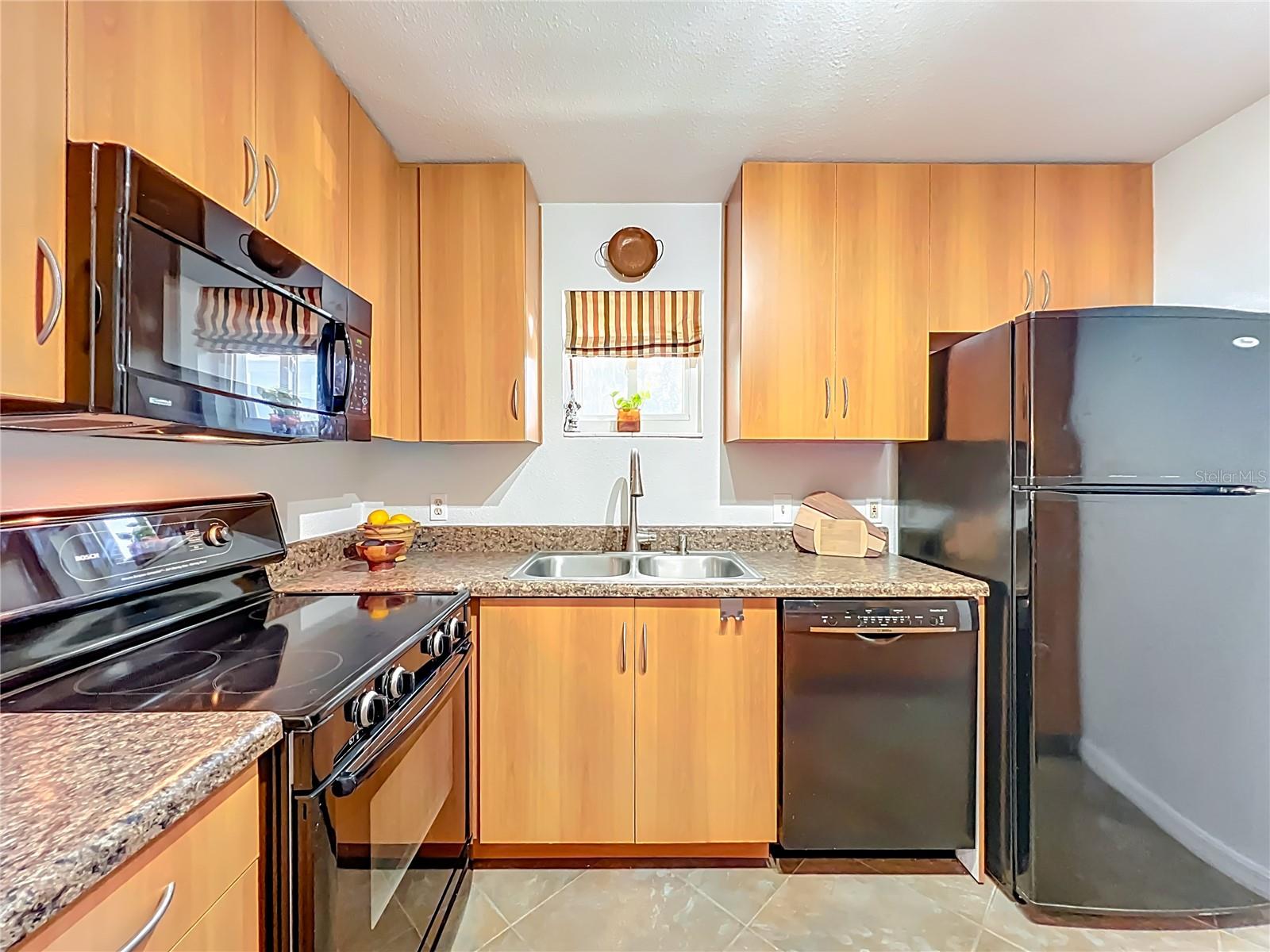 Image 8 of 60 For 1100 Delaney Avenue G23