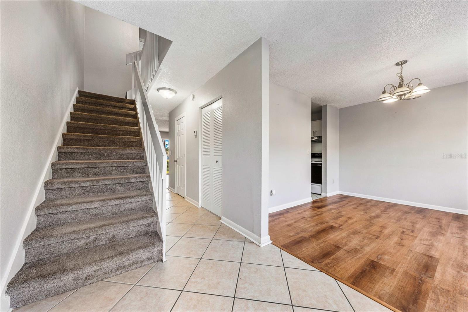 Image 10 of 41 For 5137 Piccadilly Circus Court 3