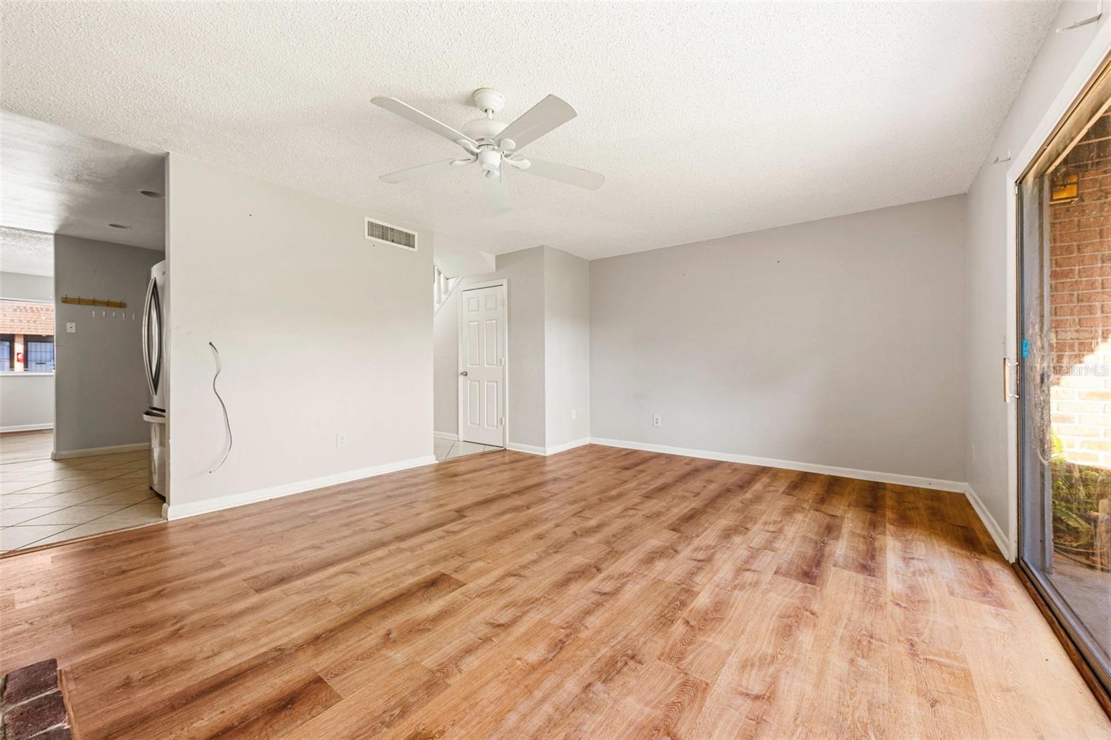 Image 20 of 41 For 5137 Piccadilly Circus Court 3