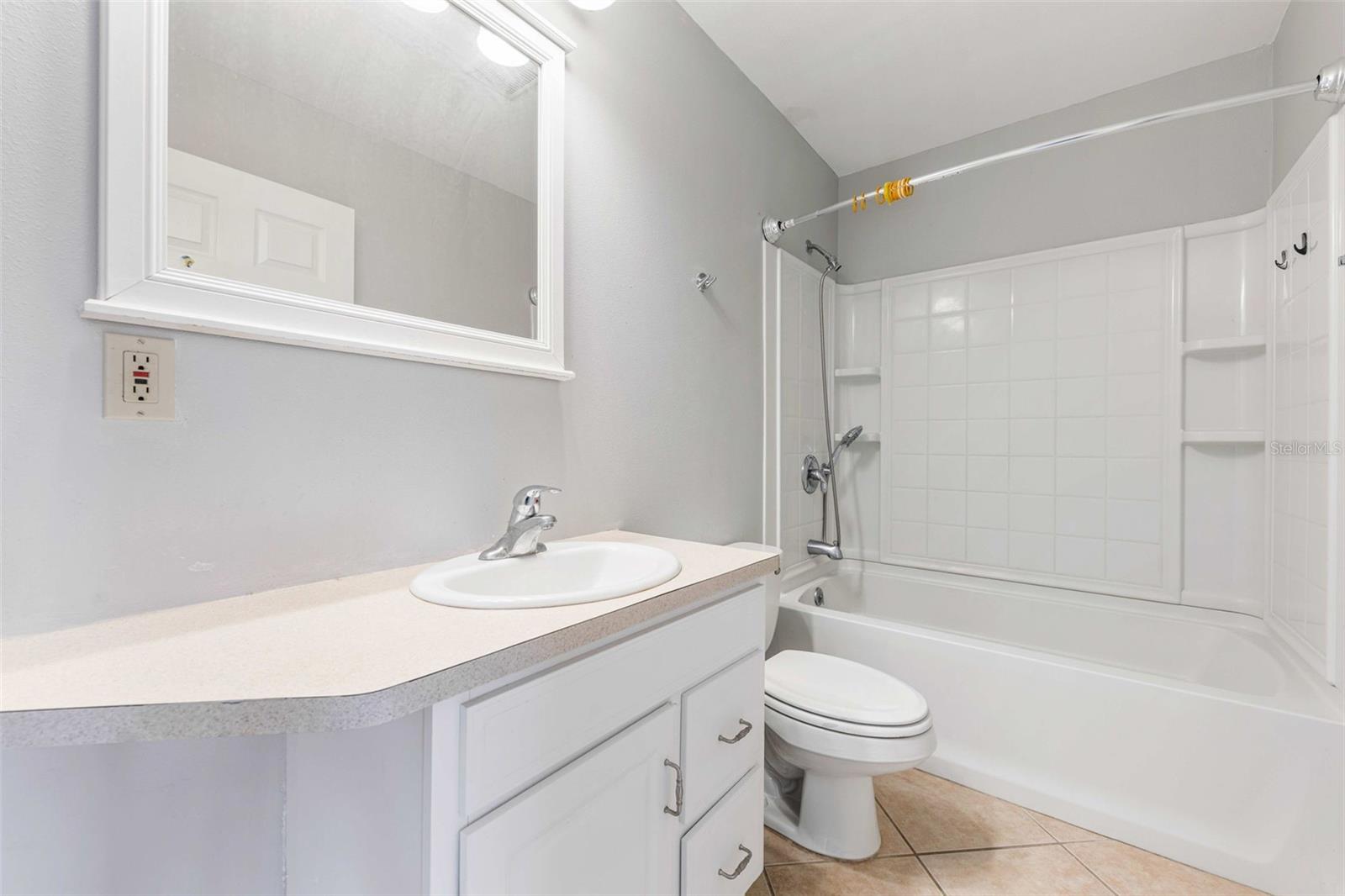 Image 29 of 41 For 5137 Piccadilly Circus Court 3