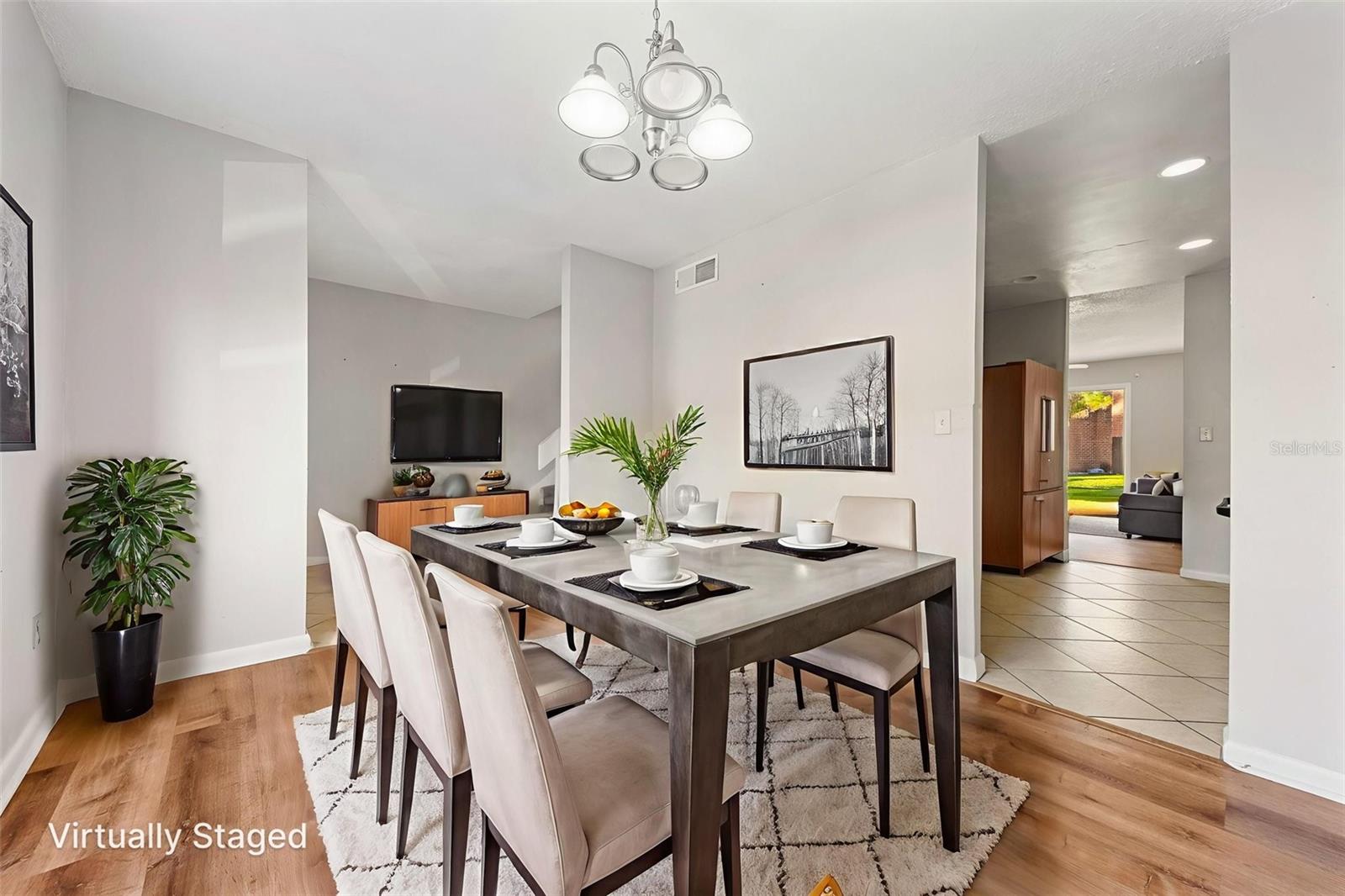 Image 3 of 41 For 5137 Piccadilly Circus Court 3