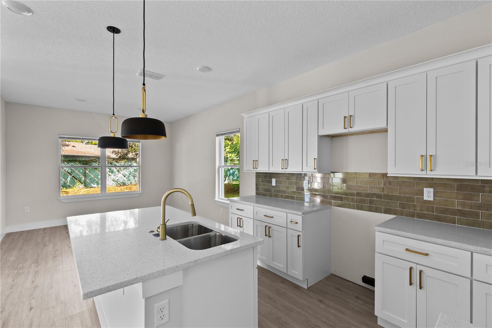 Image 13 of 25 For 2102 Ashland Boulevard