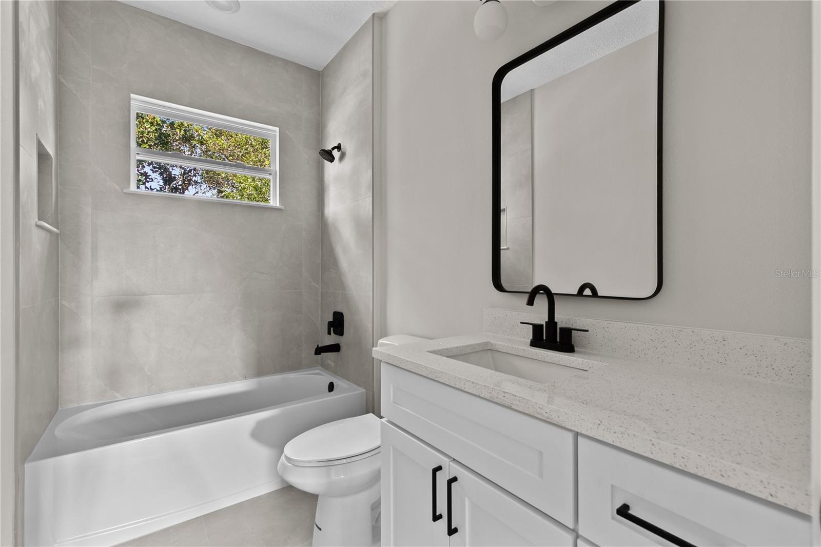 Image 19 of 25 For 2102 Ashland Boulevard