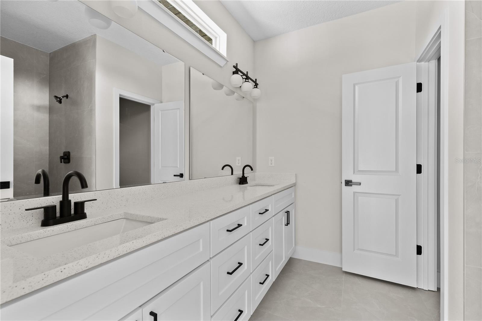 Image 20 of 25 For 2102 Ashland Boulevard