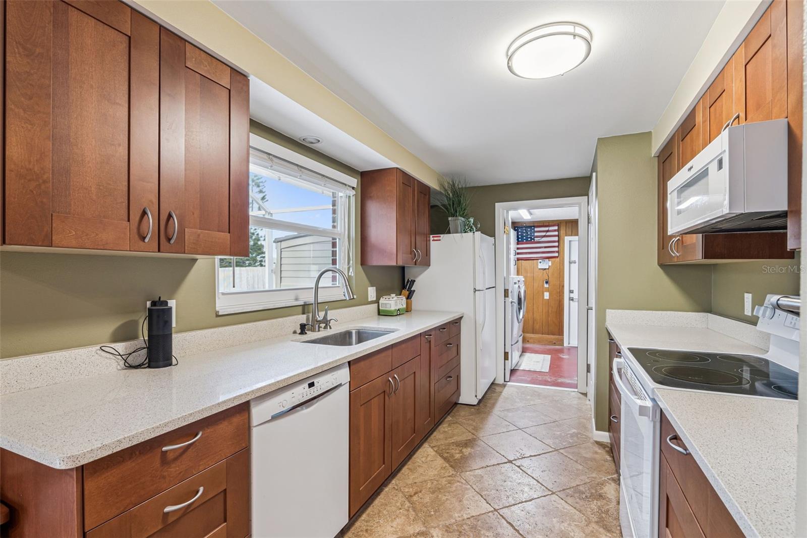 Image 11 of 37 For 2 Ted Circle