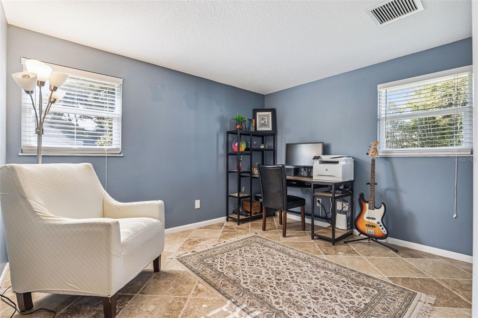 Image 21 of 37 For 2 Ted Circle