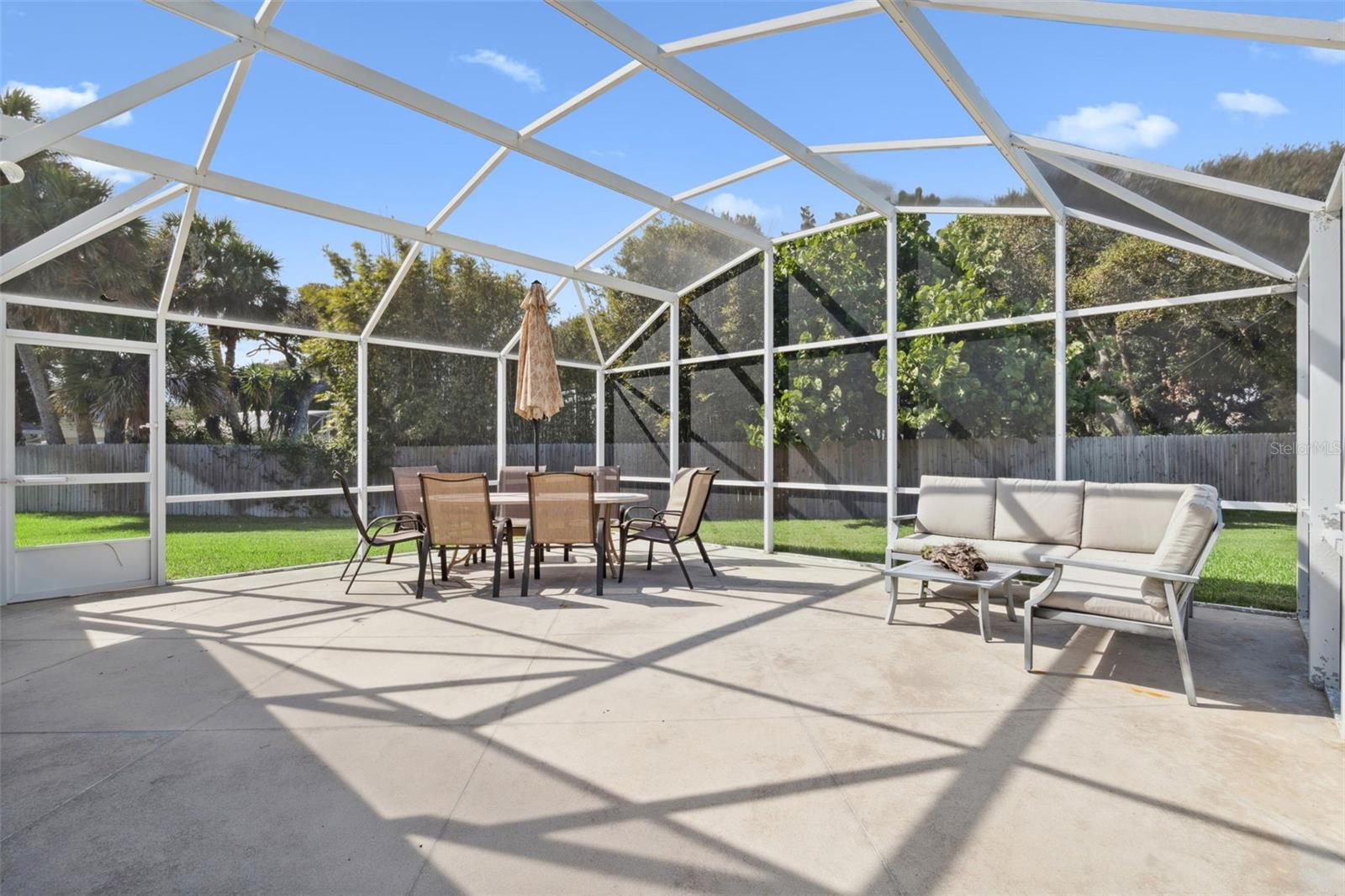 Image 24 of 37 For 2 Ted Circle