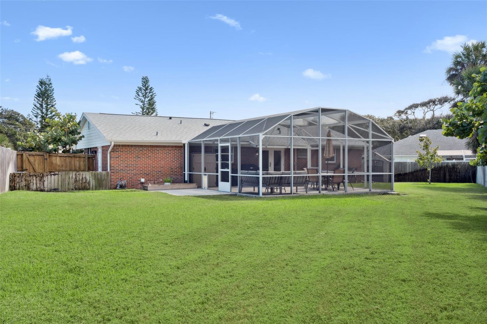 Image 27 of 37 For 2 Ted Circle