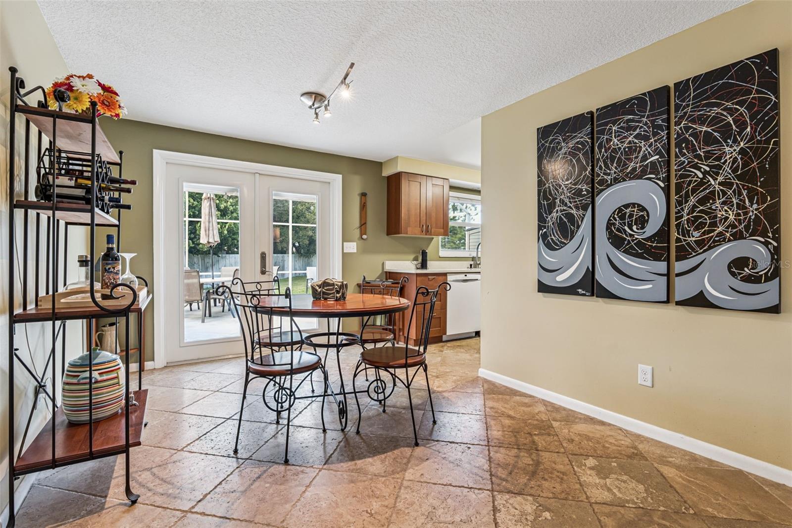 Image 9 of 37 For 2 Ted Circle