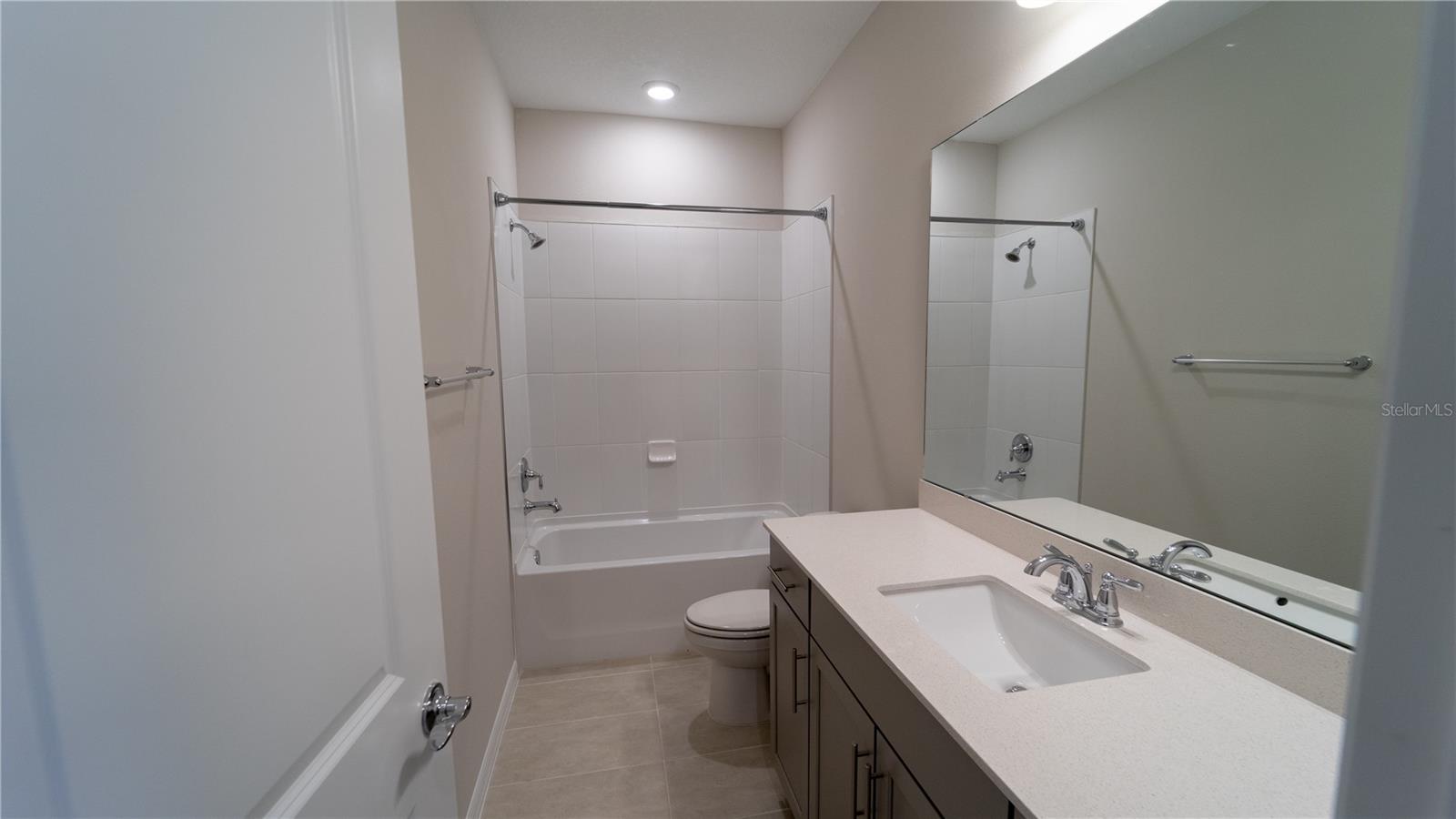 Image 22 of 45 For 16446 Lone Oak Circle