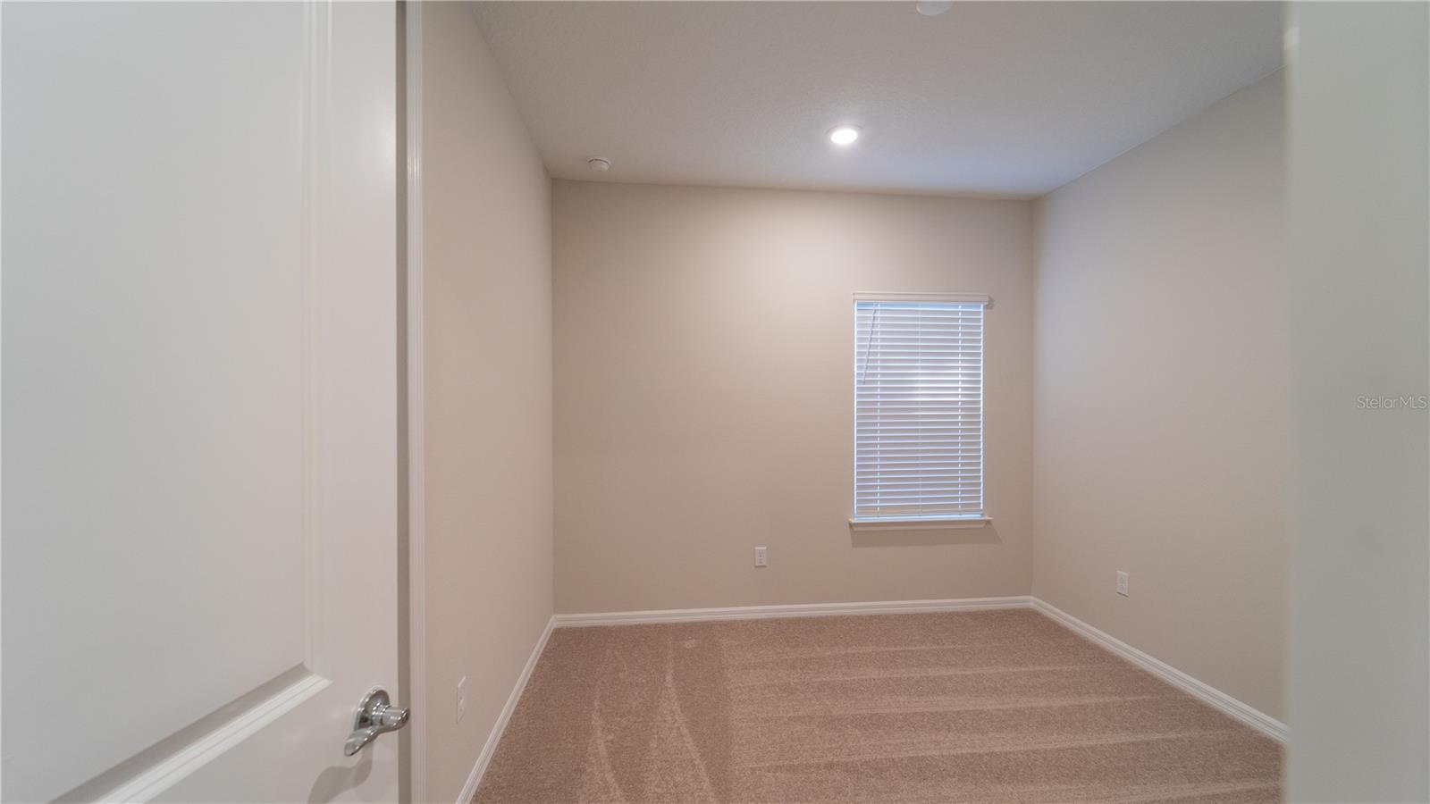 Image 23 of 45 For 16446 Lone Oak Circle