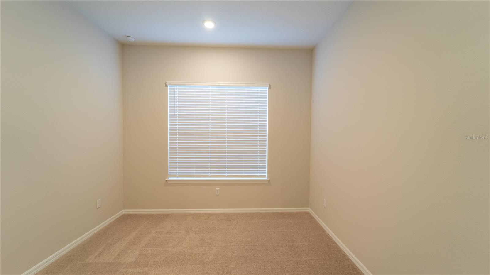 Image 4 of 45 For 16446 Lone Oak Circle