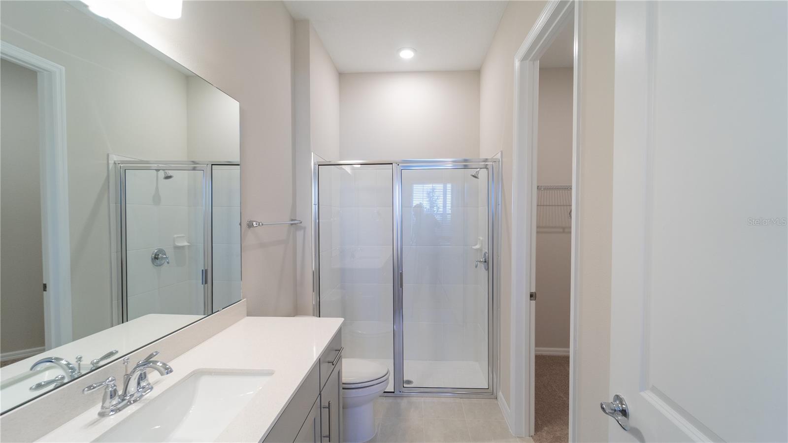 Image 6 of 45 For 16446 Lone Oak Circle