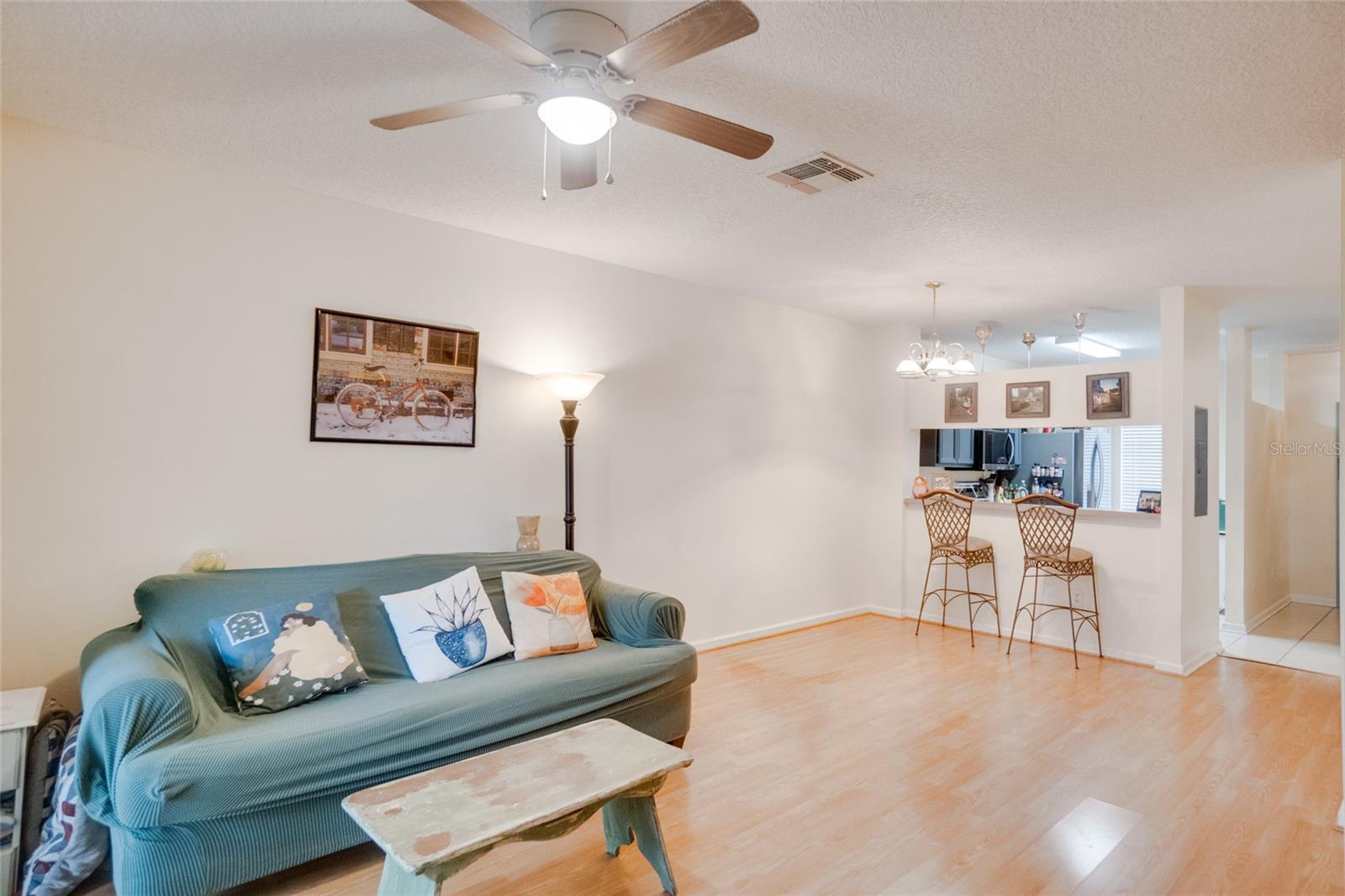 Image 6 of 18 For 2912 Woodlands Park Court