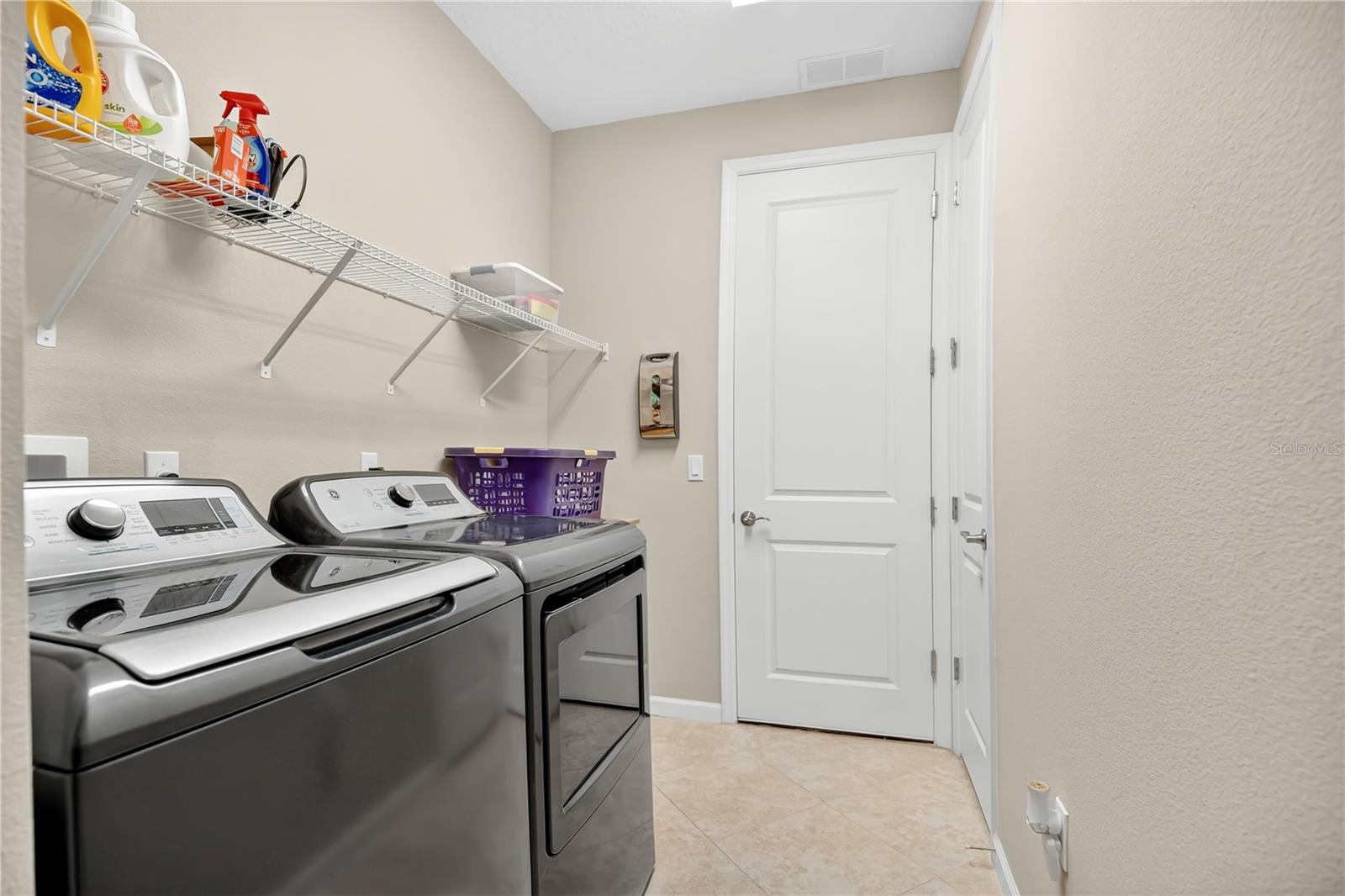 Image 24 of 45 For 1066 Victoria Hills Drive S