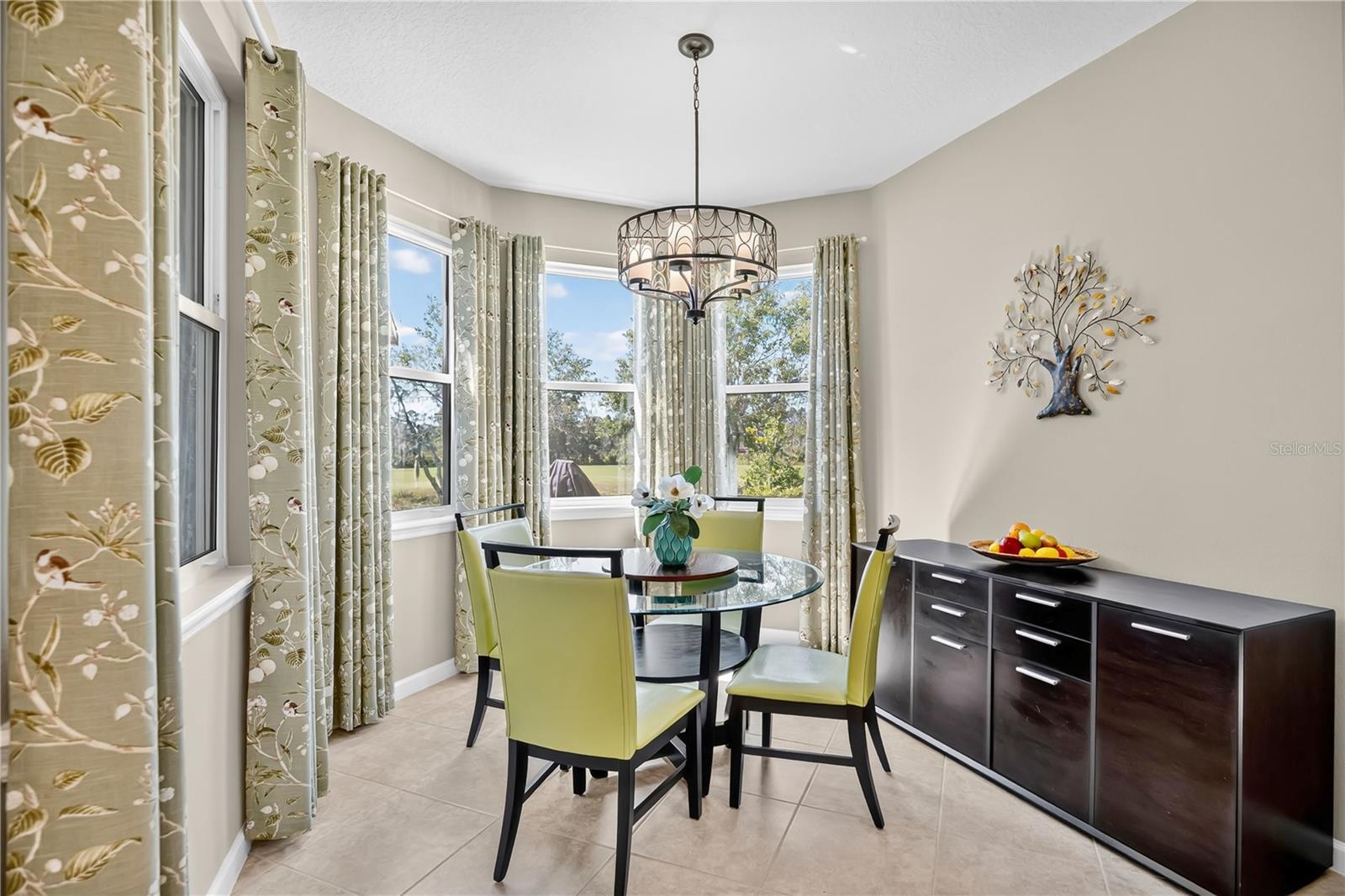 Image 9 of 45 For 1066 Victoria Hills Drive S