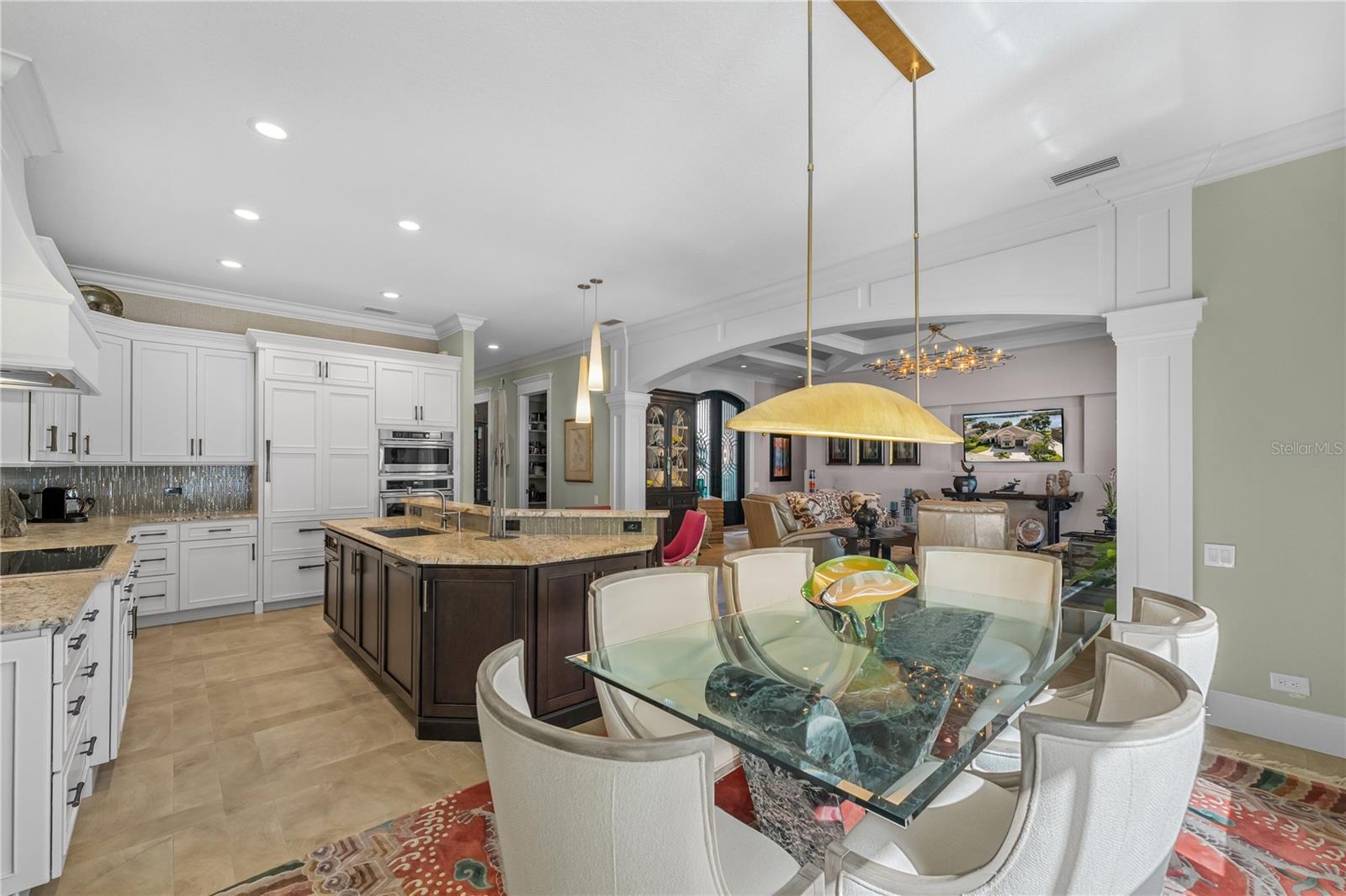 Image 17 of 64 For 414 Meandering Way