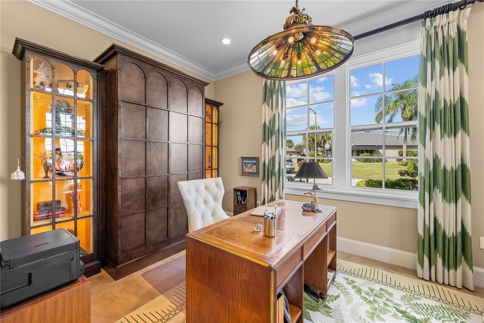 Image 25 of 64 For 414 Meandering Way