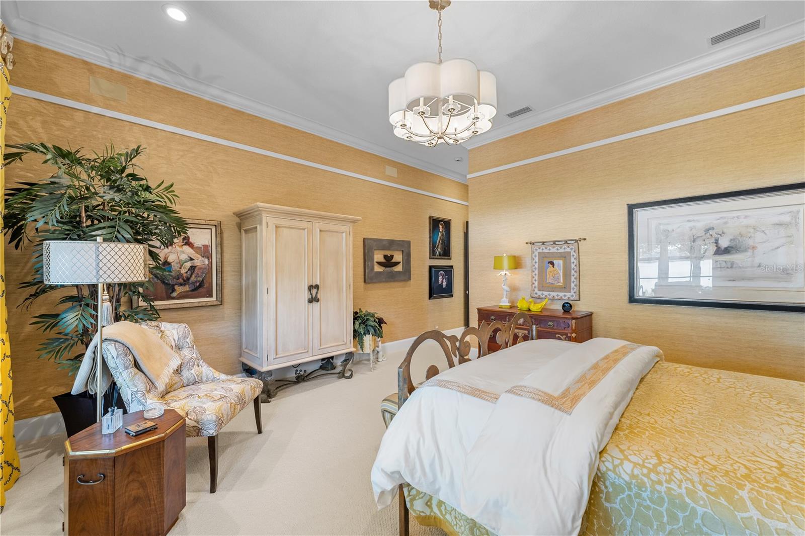 Image 28 of 64 For 414 Meandering Way