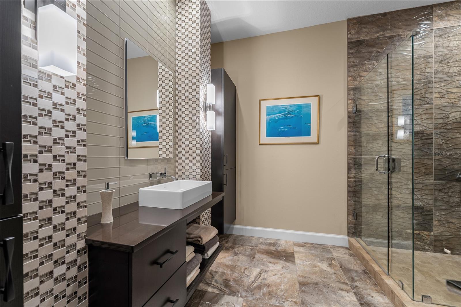 Image 38 of 64 For 414 Meandering Way