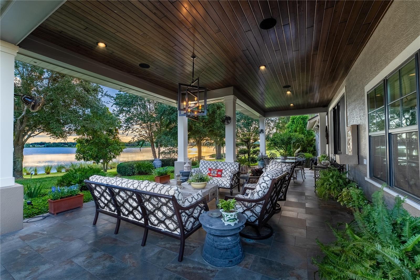 Image 4 of 64 For 414 Meandering Way