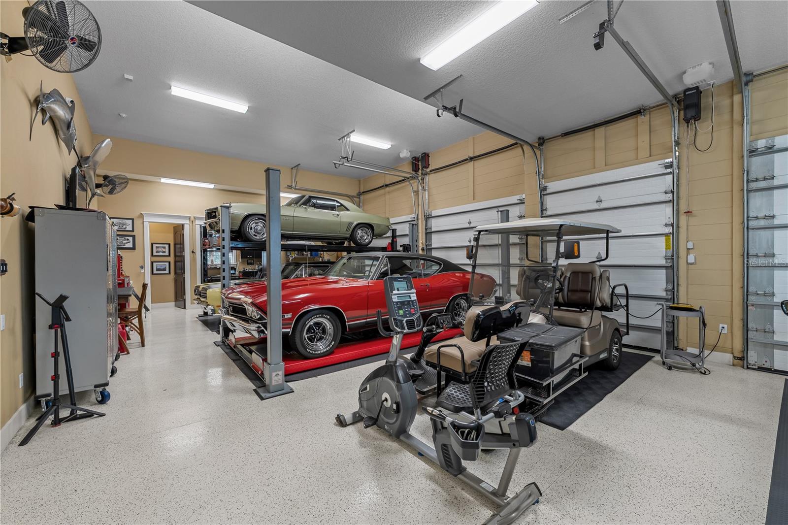 Image 53 of 64 For 414 Meandering Way