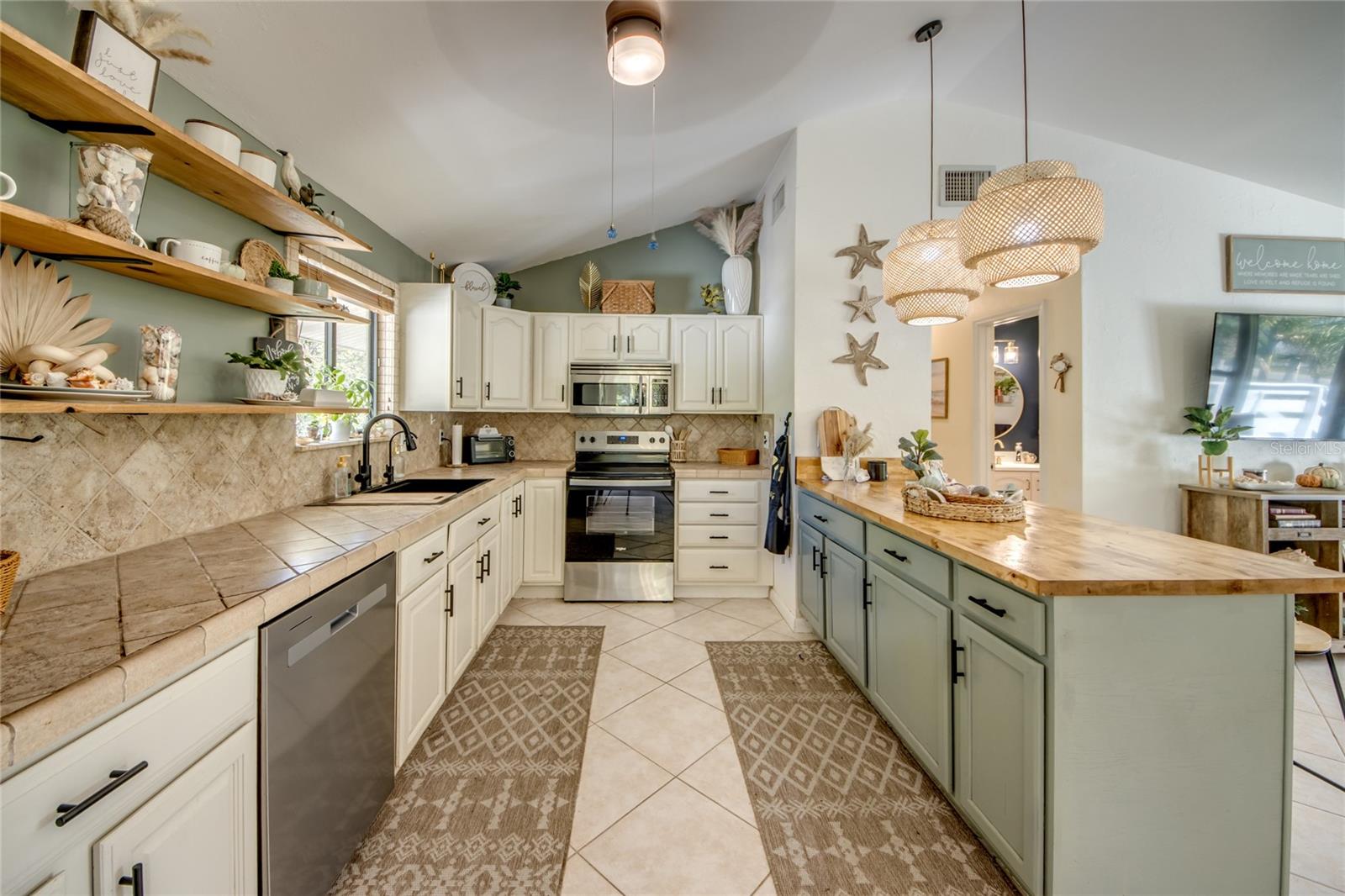 Image 2 of 29 For 10600 Habitat Trail