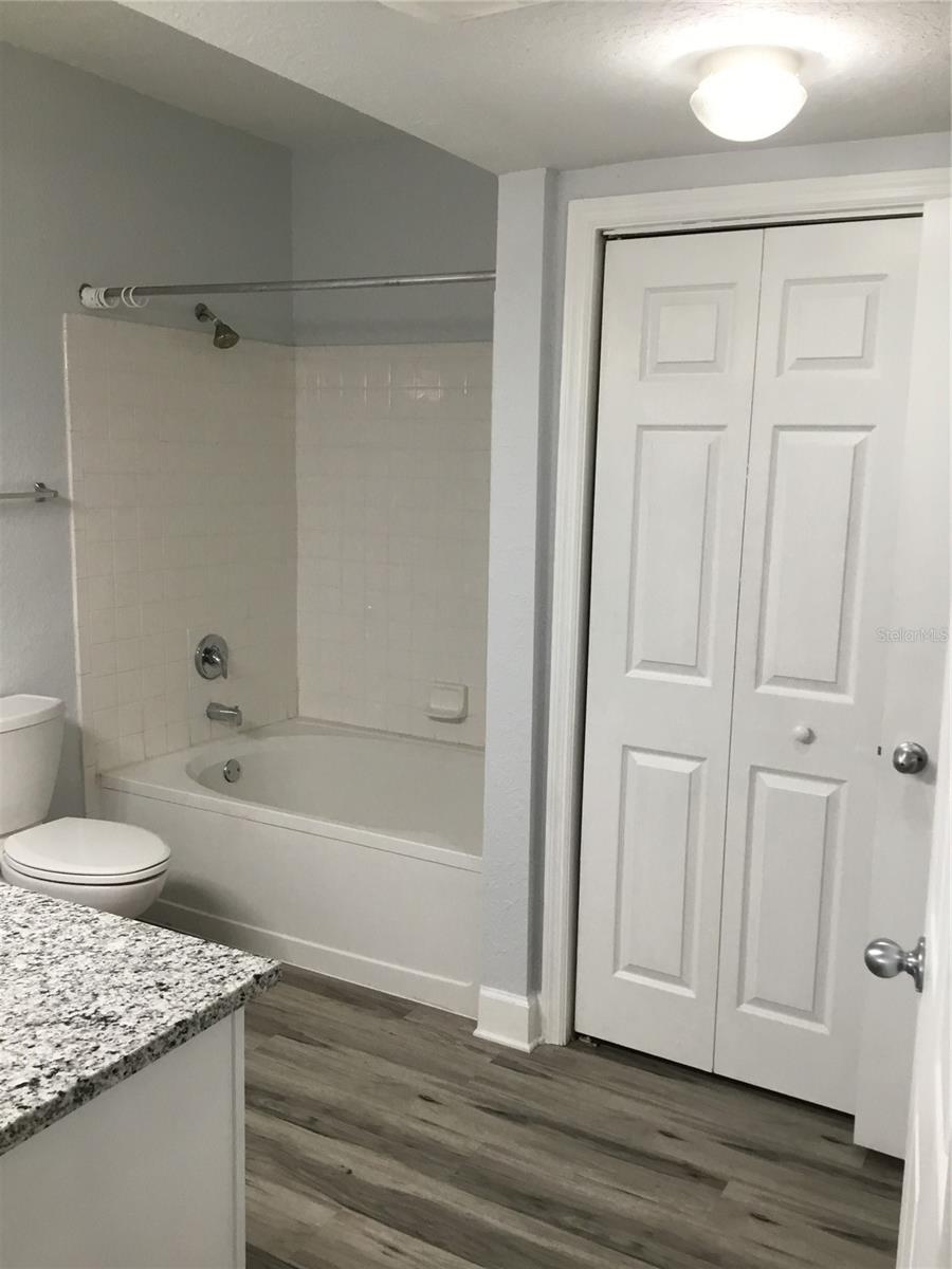 Image 9 of 13 For 202 South Street 4050