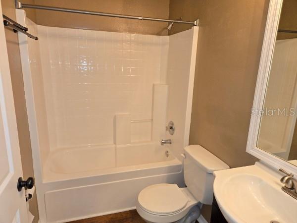 Image 13 of 16 For 2631 Winchester Circle