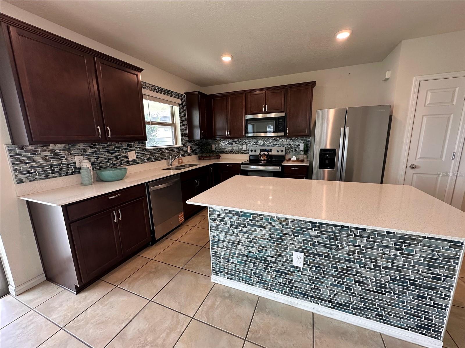 Image 3 of 19 For 630 Citrus Isle Boulevard