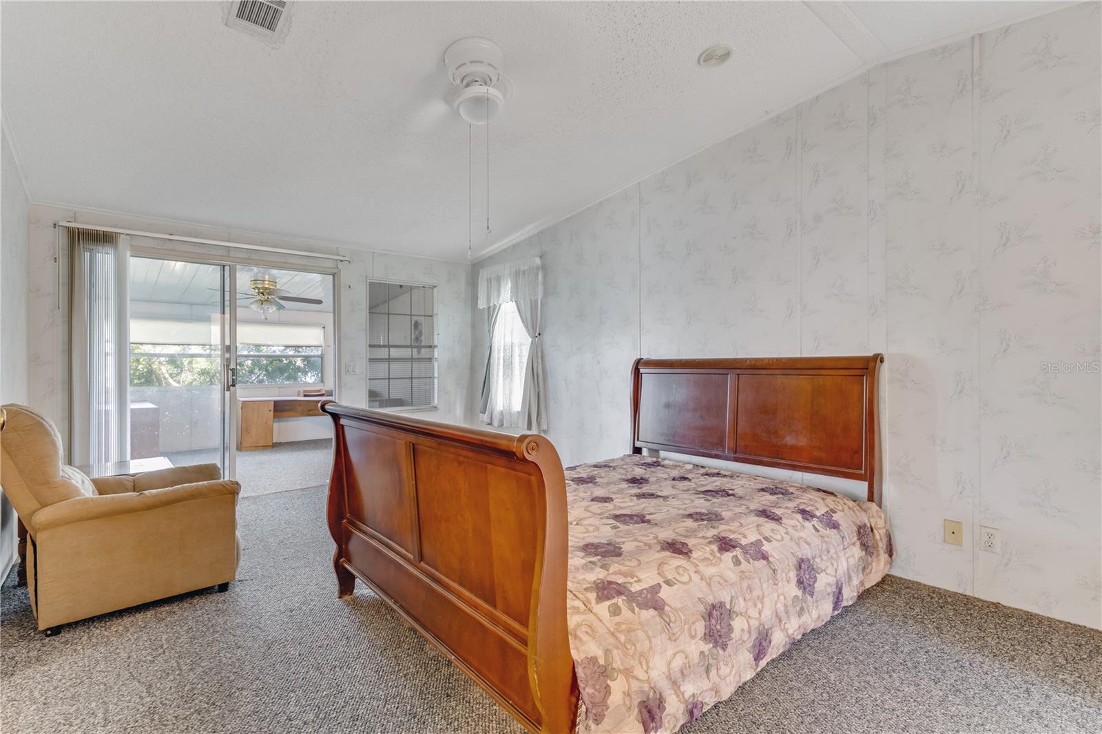 Image 14 of 32 For 300 Beech Court