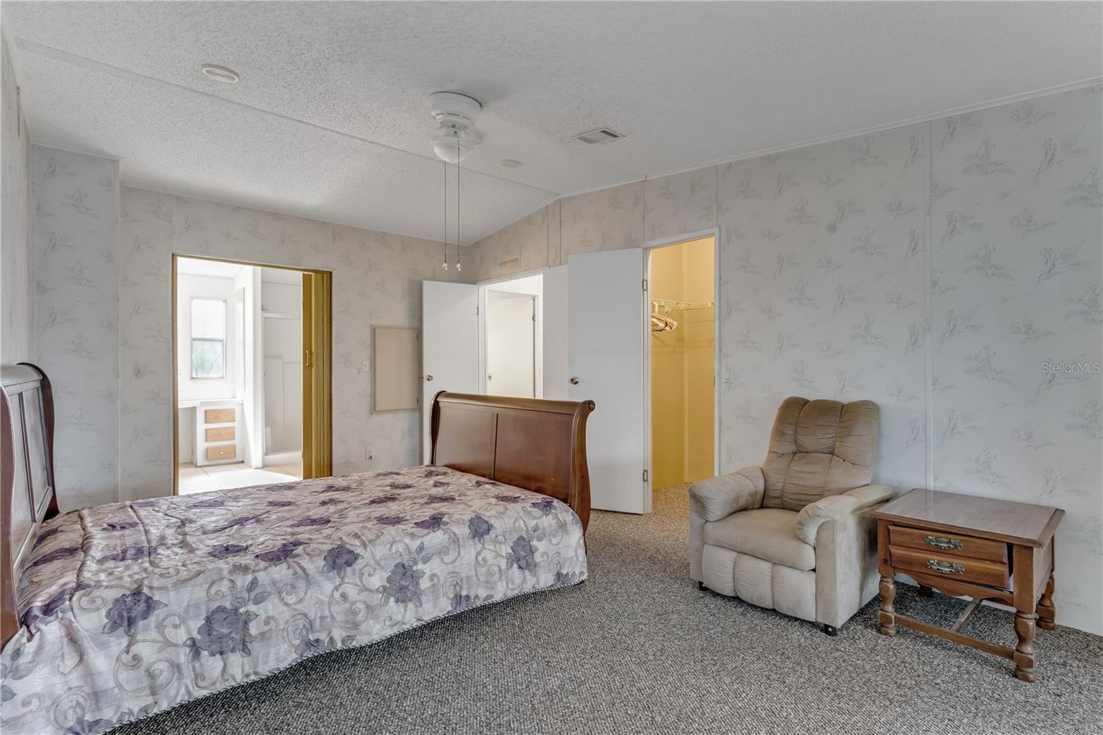 Image 15 of 32 For 300 Beech Court