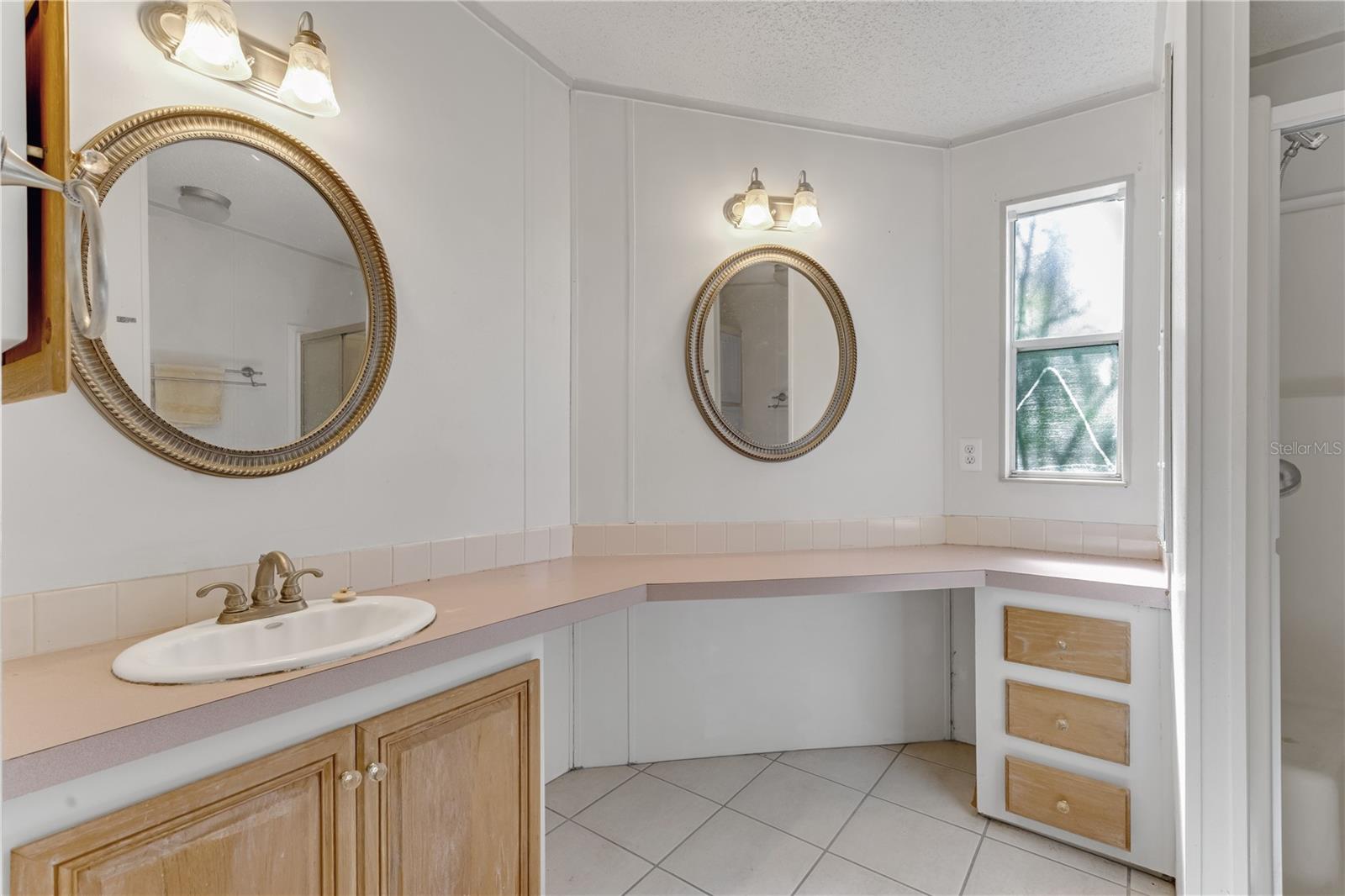 Image 18 of 32 For 300 Beech Court