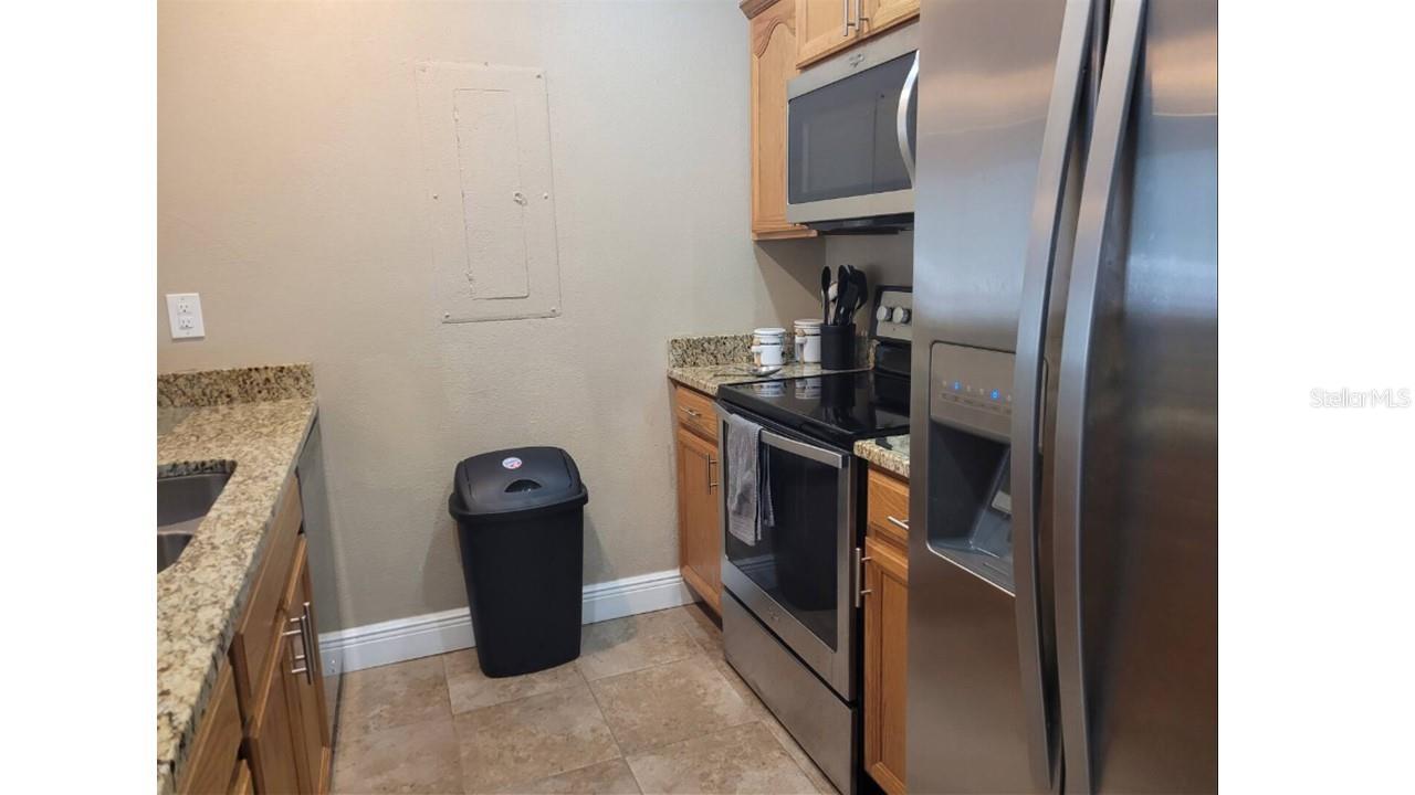 Image 9 of 23 For 681 Olde Camelot Circle 3270-1