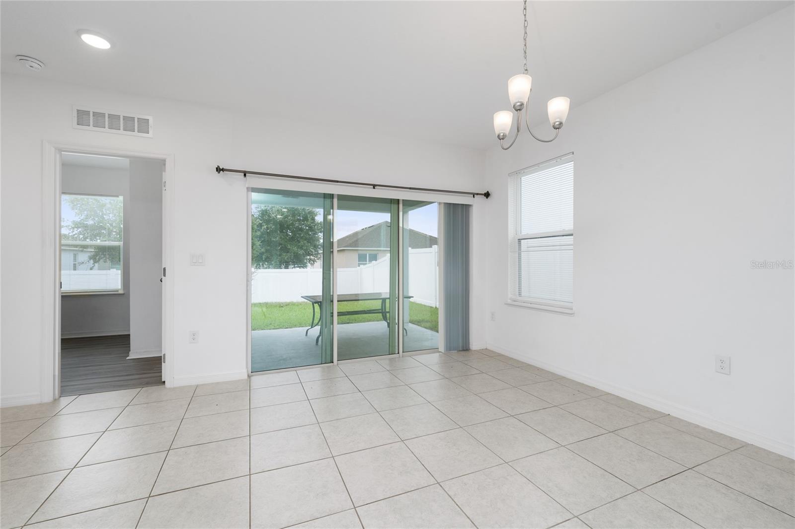 Image 13 of 39 For 557 Pawnee Court