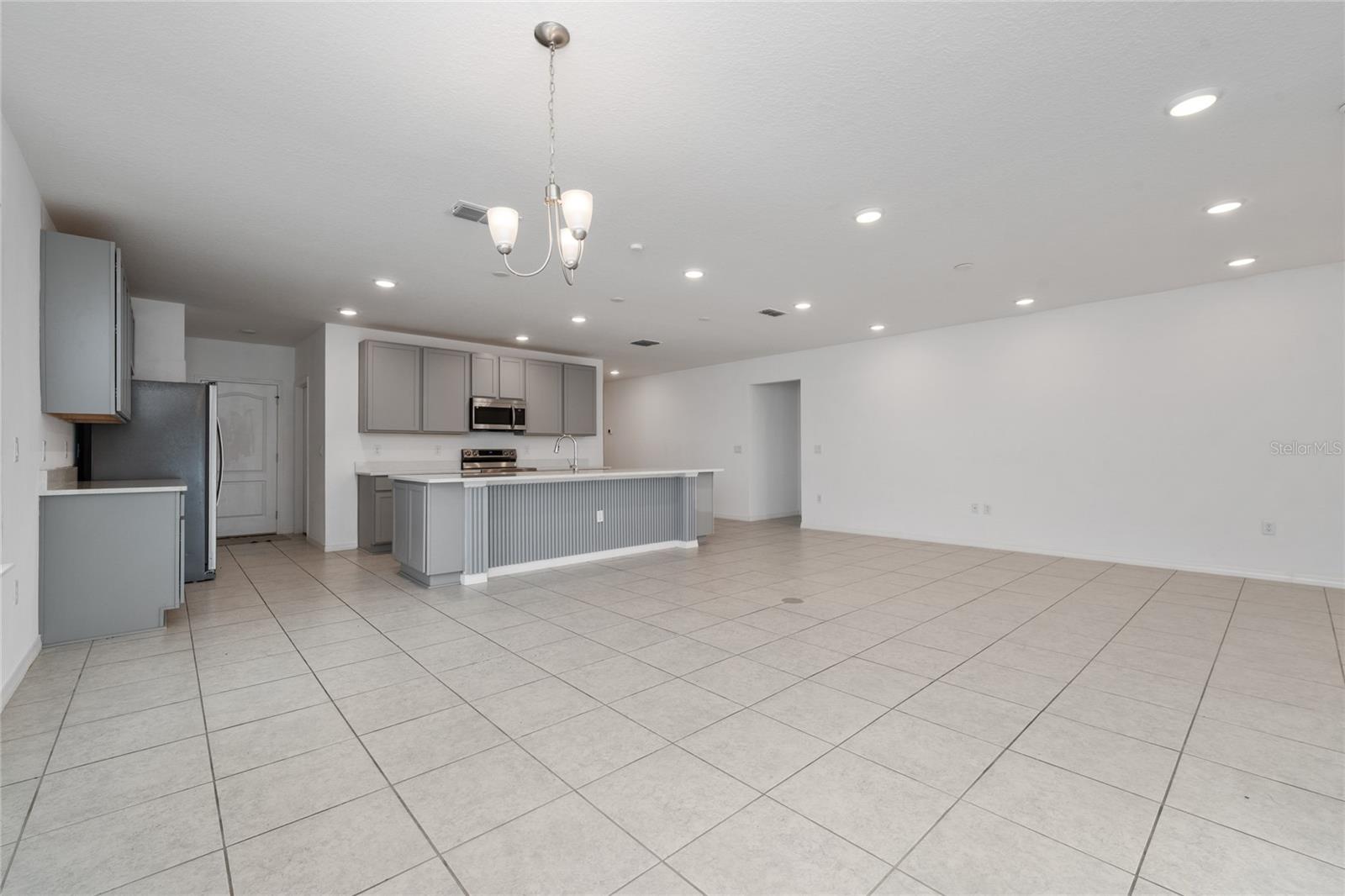 Image 14 of 39 For 557 Pawnee Court